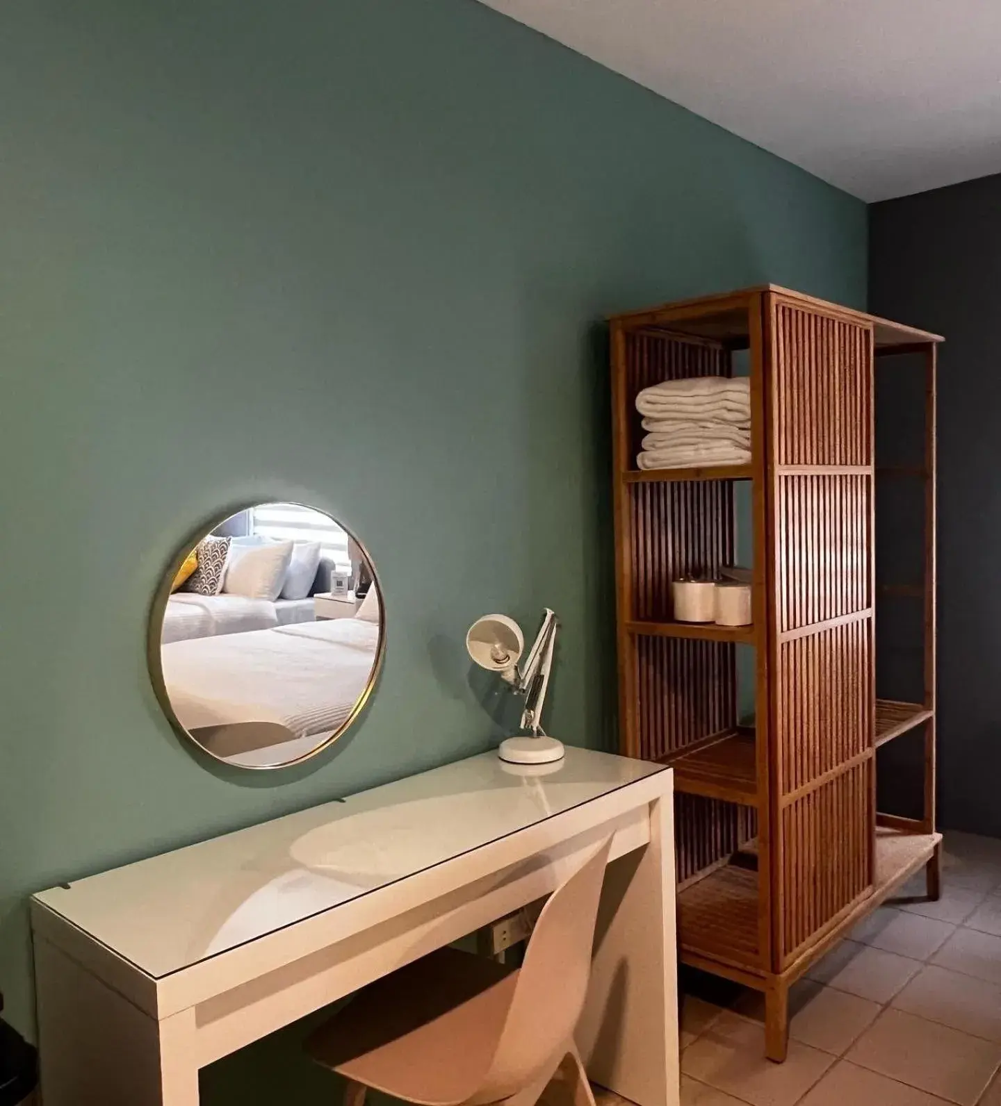 Queen Room with Two Queen Beds in Emerald Manor Hotel Queen Room with Two Queen Beds in Emerald Manor Hotel