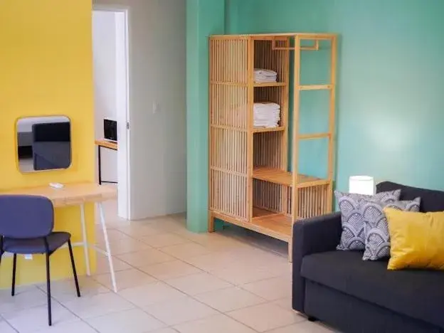 Family Suite in Emerald Manor Hotel Family Suite in Emerald Manor Hotel