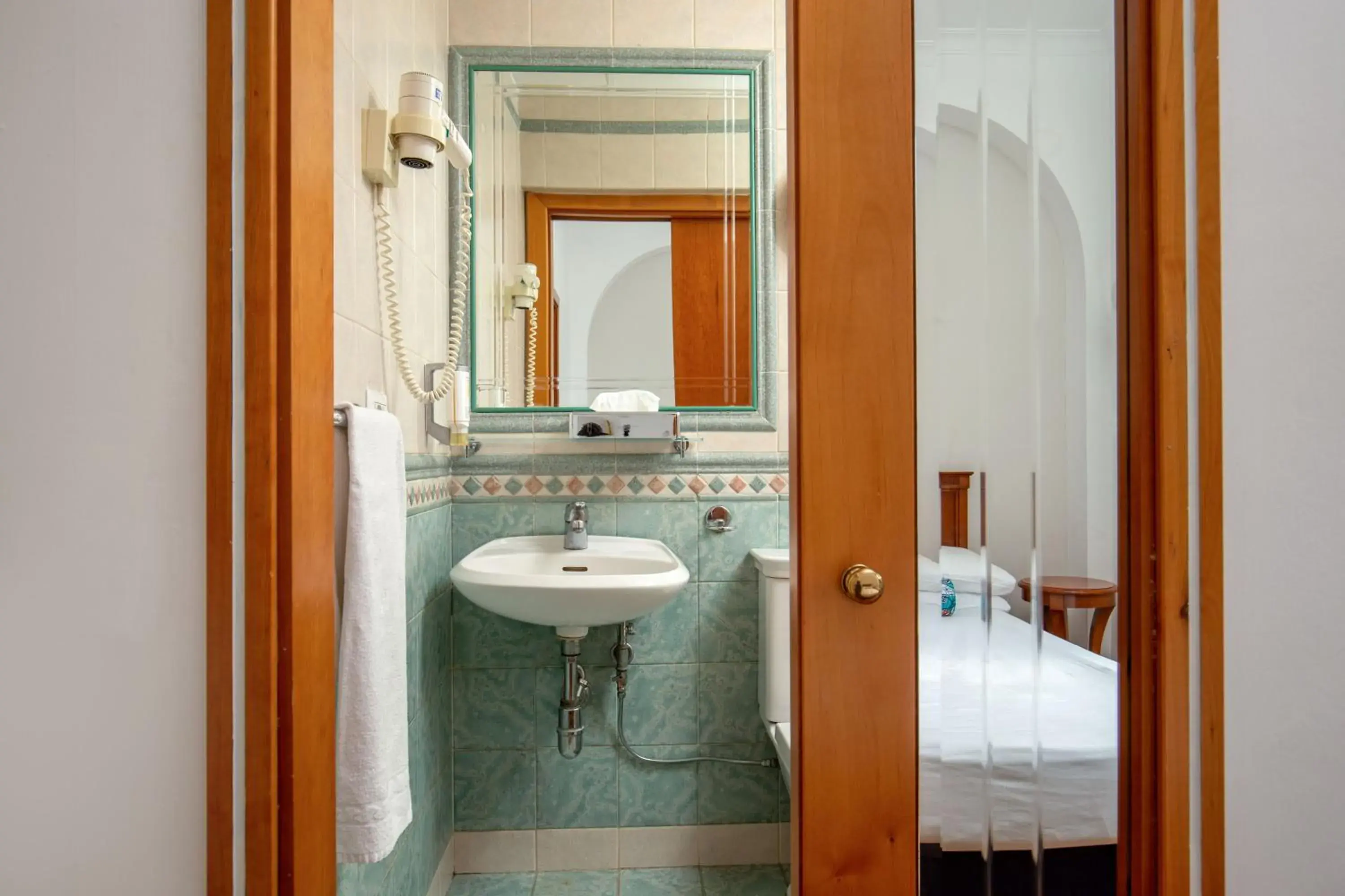 Small Double Room in Hotel Emona Aquaeductus Small Double Room in Hotel Emona Aquaeductus