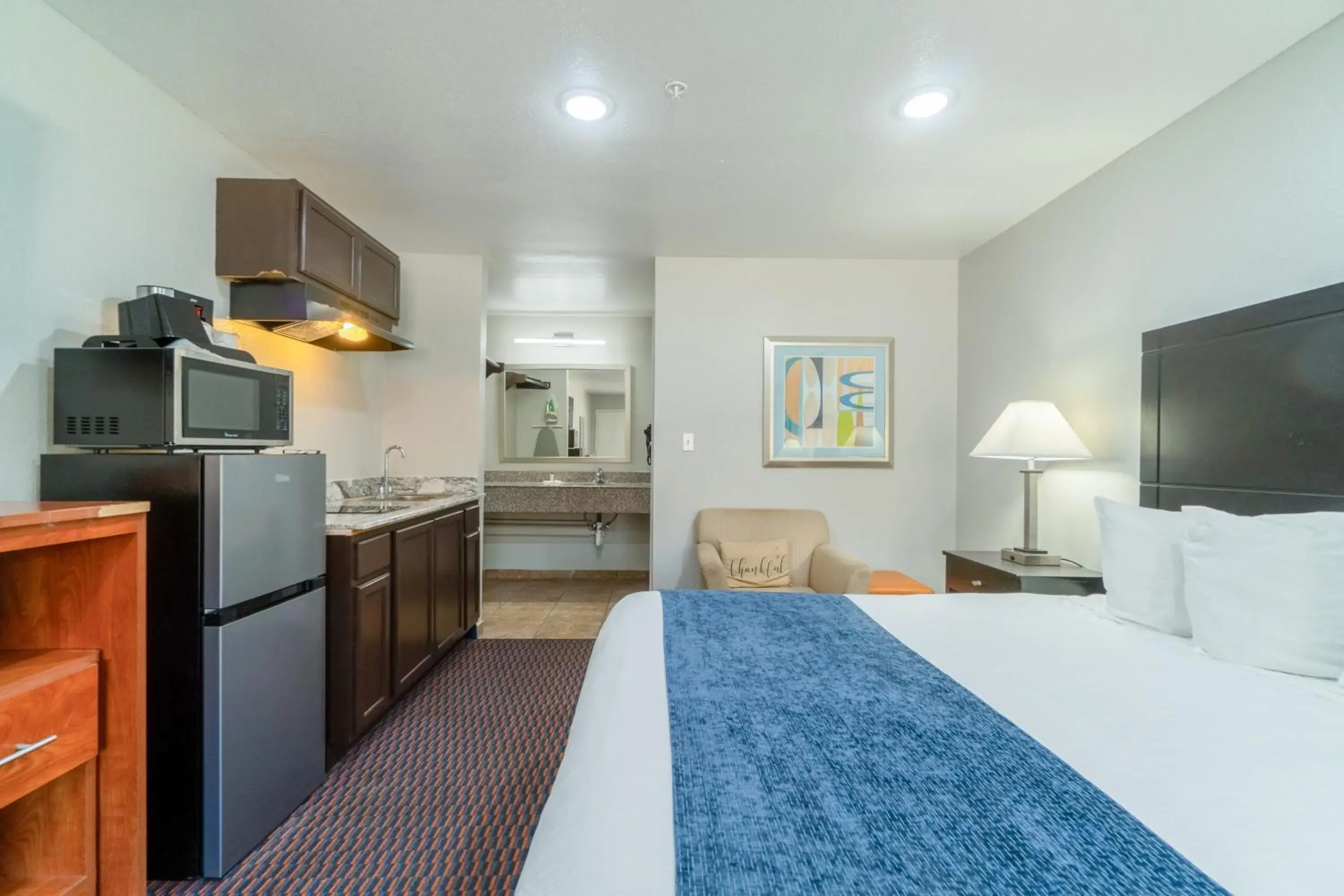 King Bed Kitchenette with Sofa Sleeper Non-Smoking in Atria Extended Stays By OYO Jourdanton King Bed Kitchenette with Sofa Sleeper Non-Smoking in Atria Extended Stays By OYO Jourdanton