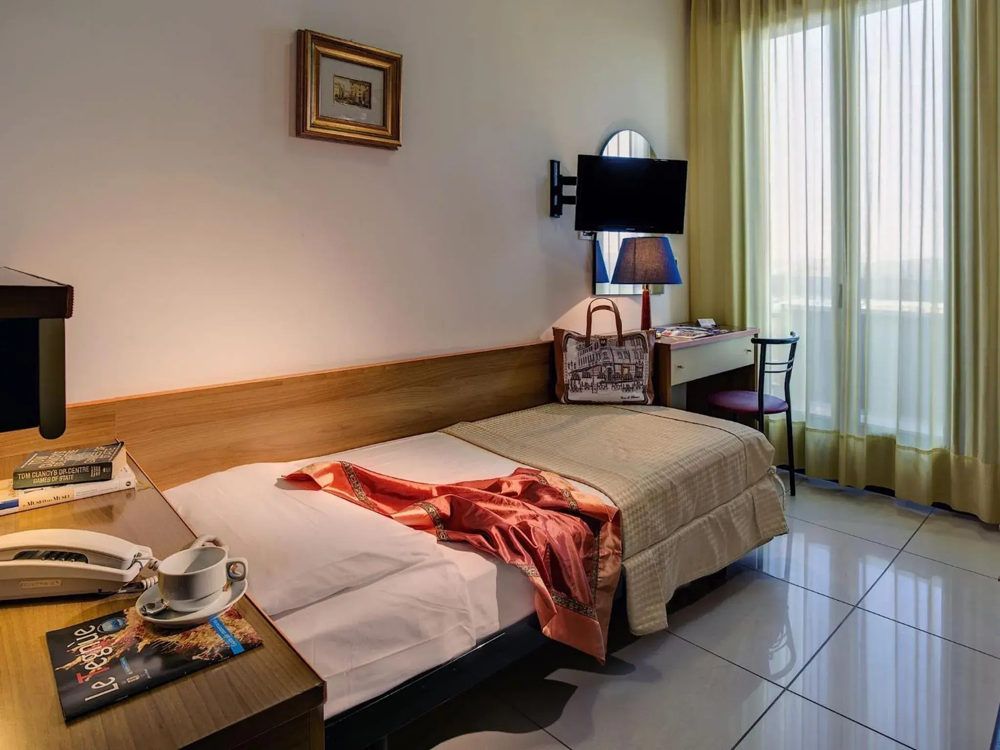 Single Room with Sea View in Hotel Le Tegnue Single Room with Sea View in Hotel Le Tegnue