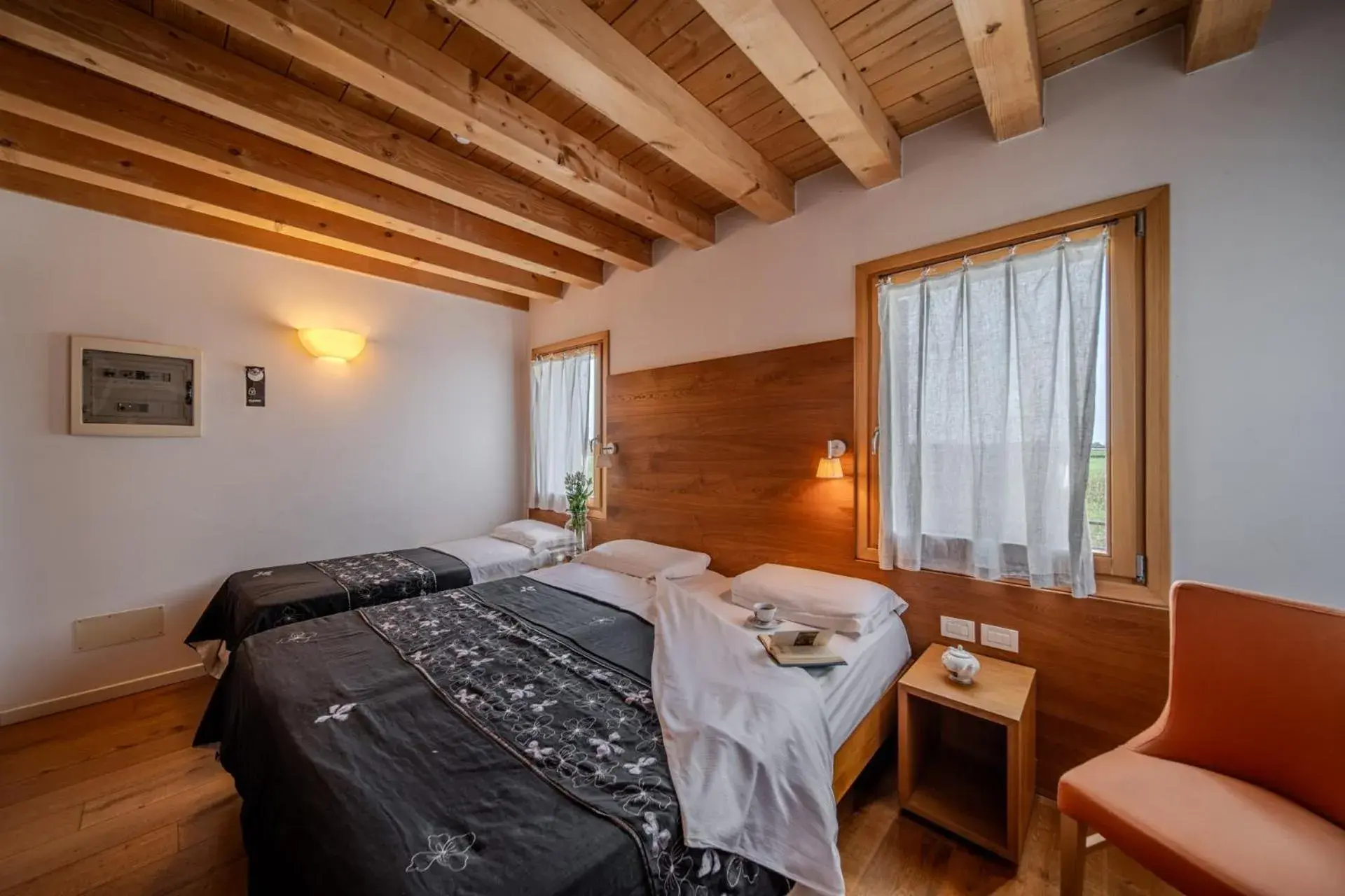 Triple Room in Borgo Ronchetto Triple Room in Borgo Ronchetto