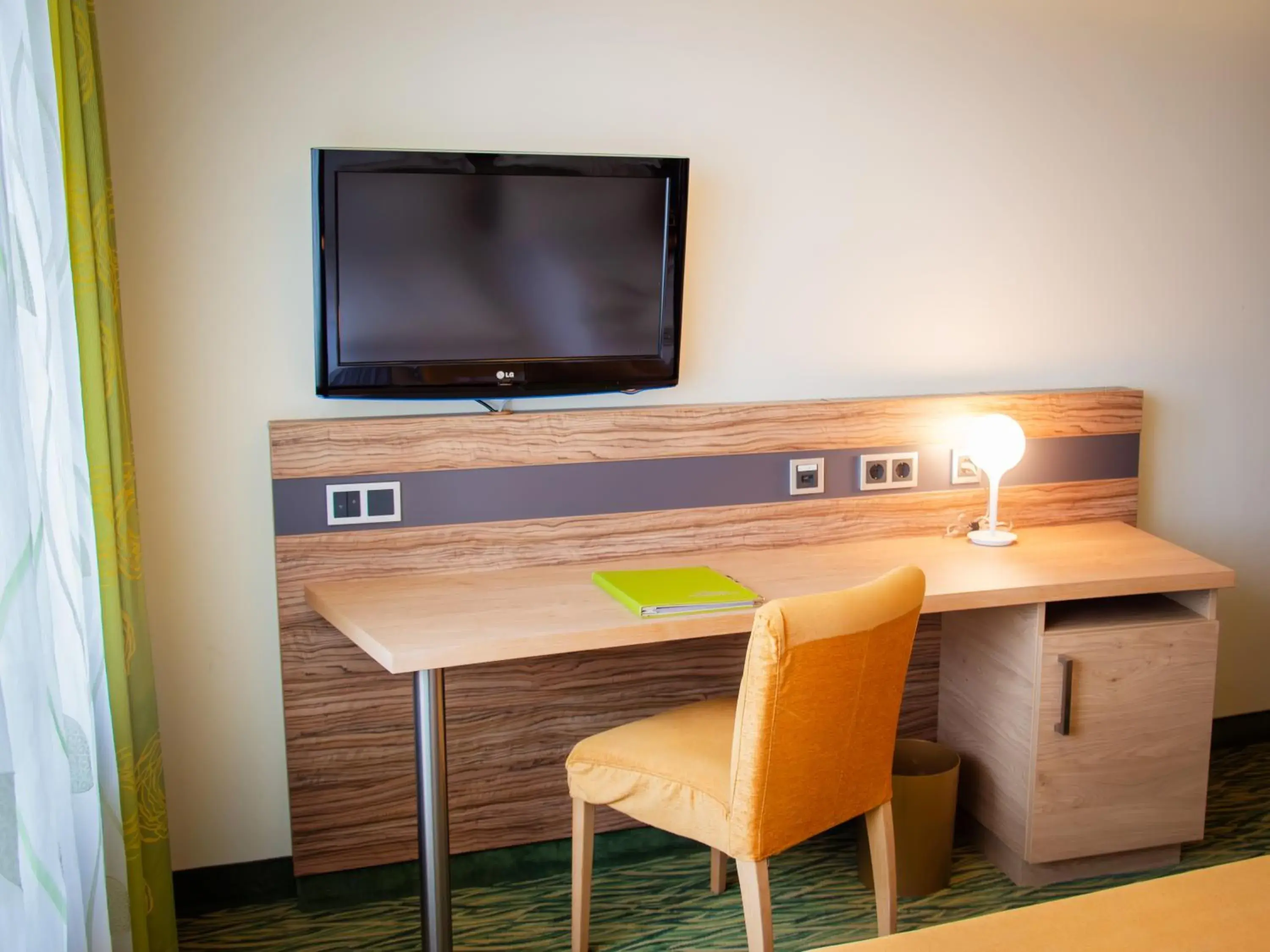 Economy Single Room in Hotel Bildungsblick Economy Single Room in Hotel Bildungsblick