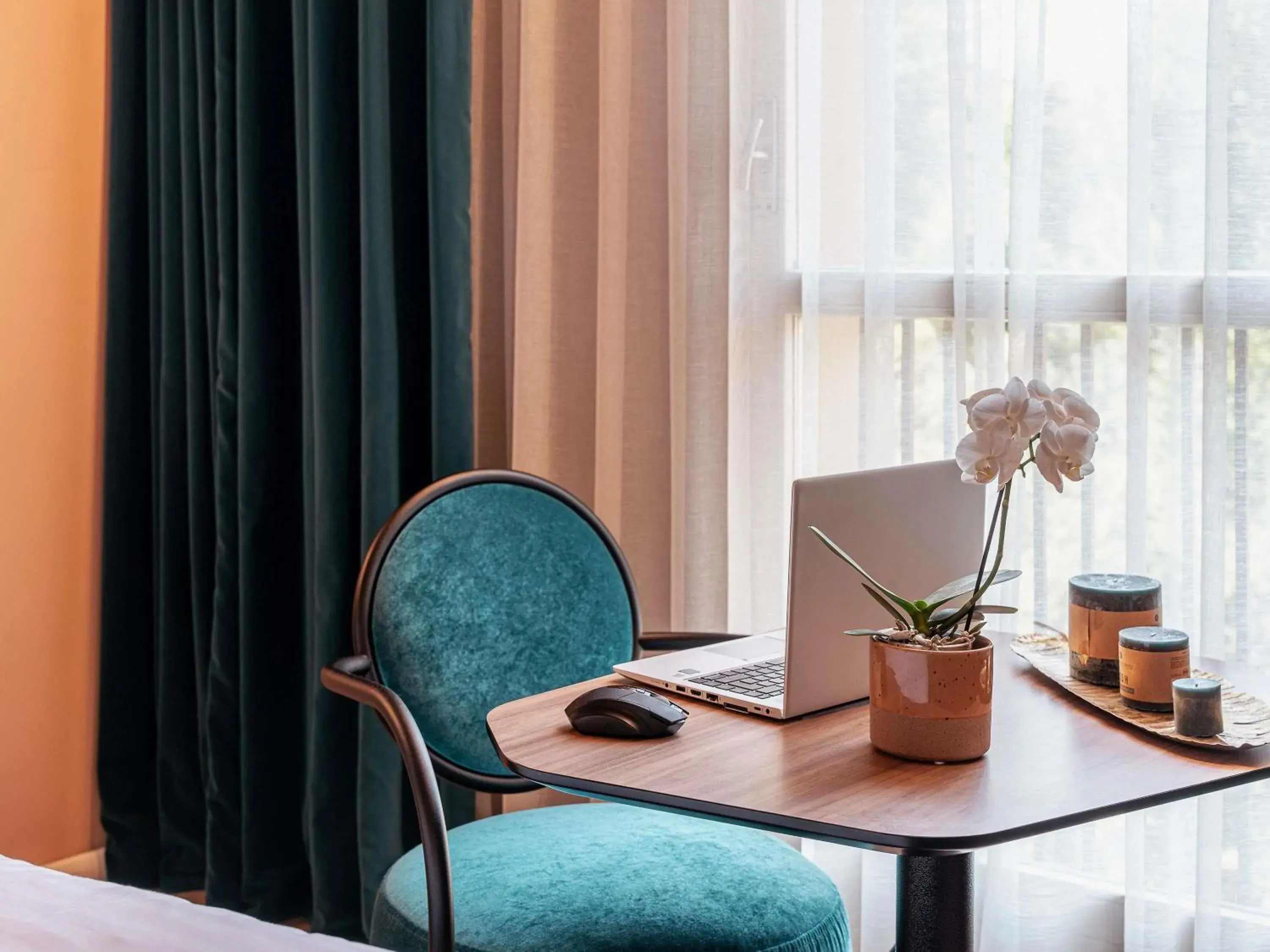 Renovated Twin Superior Room in Mercure Bologna Centro Renovated Twin Superior Room in Mercure Bologna Centro