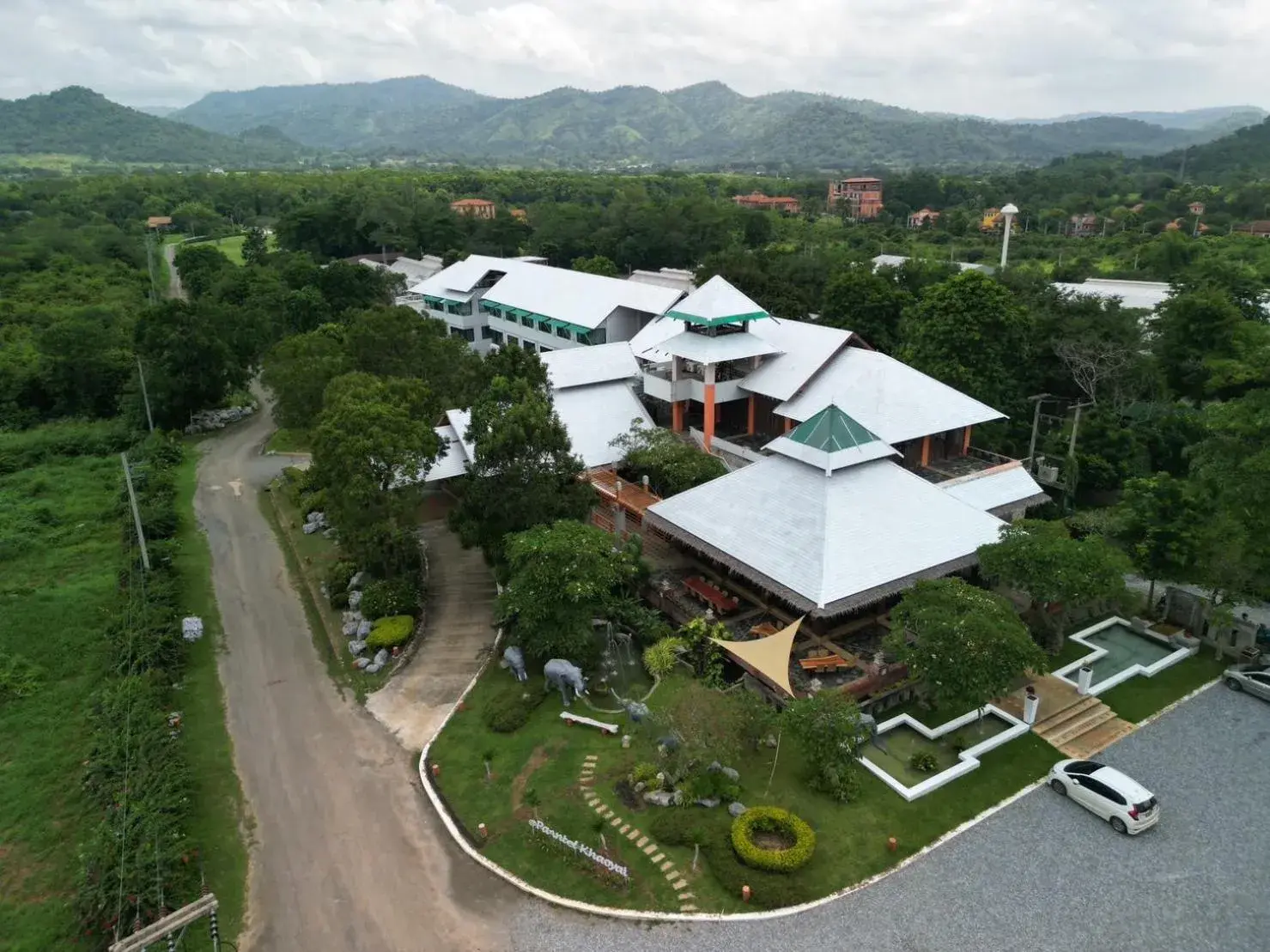 ปานเทล เขาใหญ่ Parntel KhaoYai ปานเทล เขาใหญ่ Parntel KhaoYai