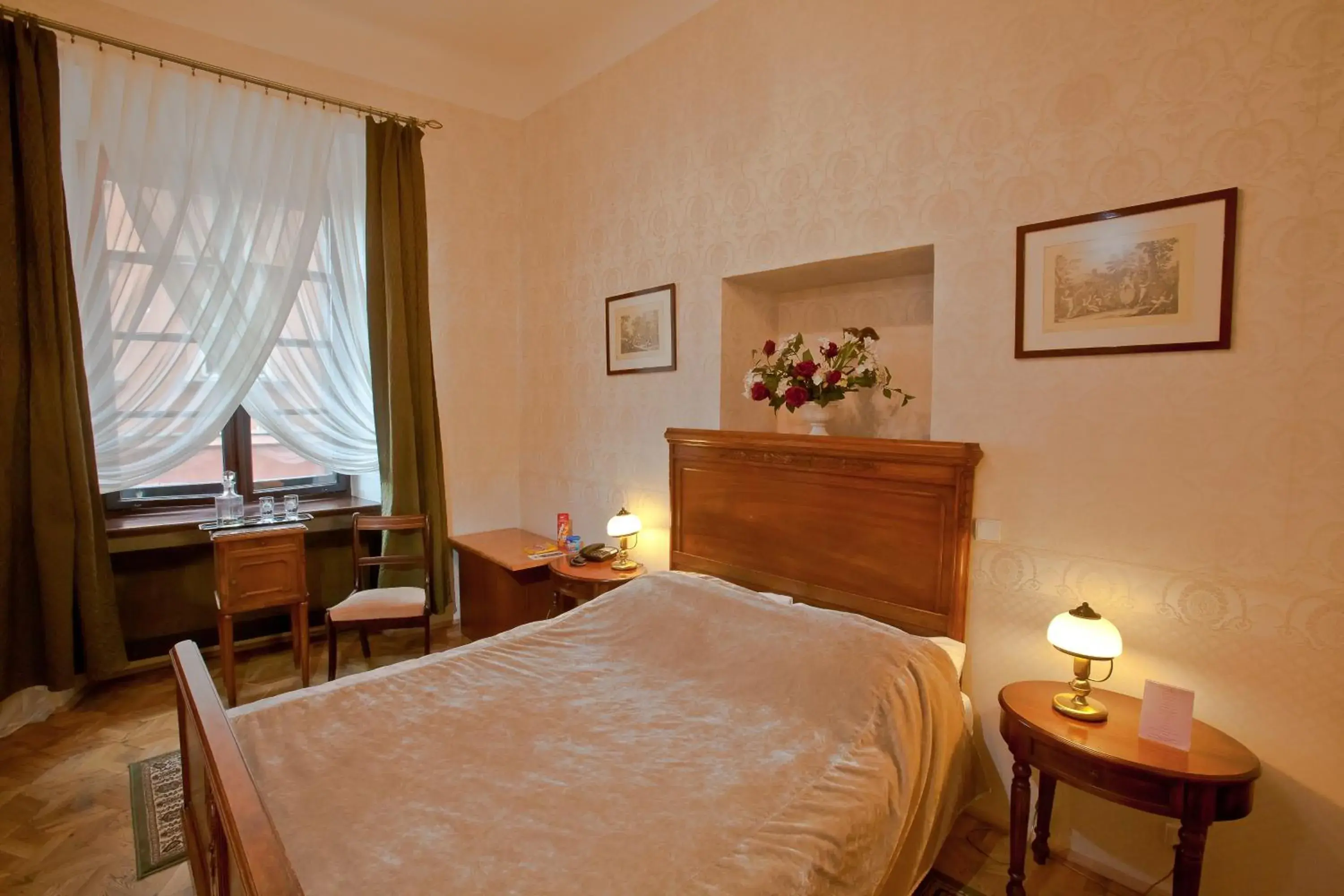 Standard Double Room in Castle Inn Standard Double Room in Castle Inn