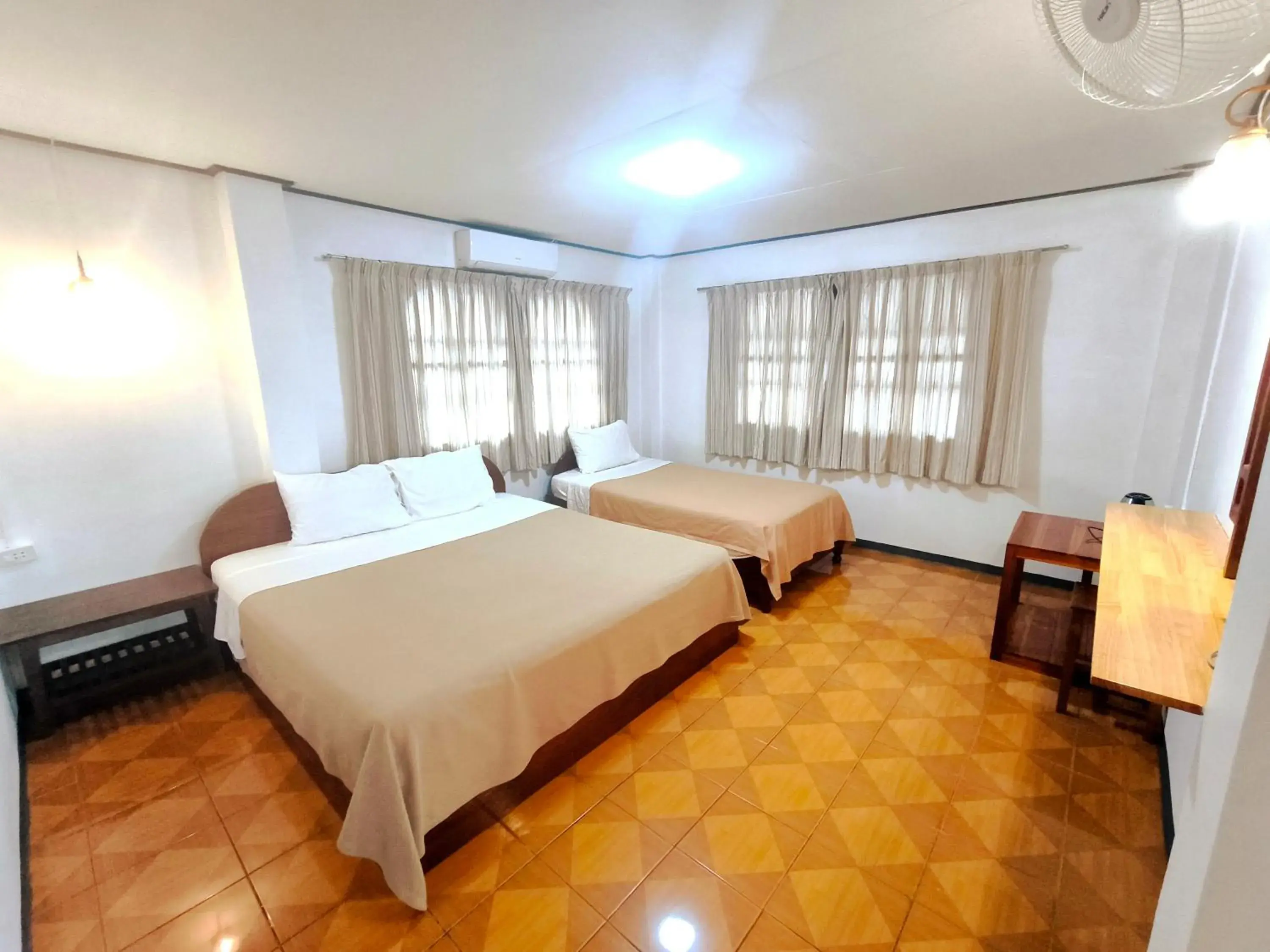 Triple Room - single occupancy in Sabaydee Guesthouse Triple Room - single occupancy in Sabaydee Guesthouse