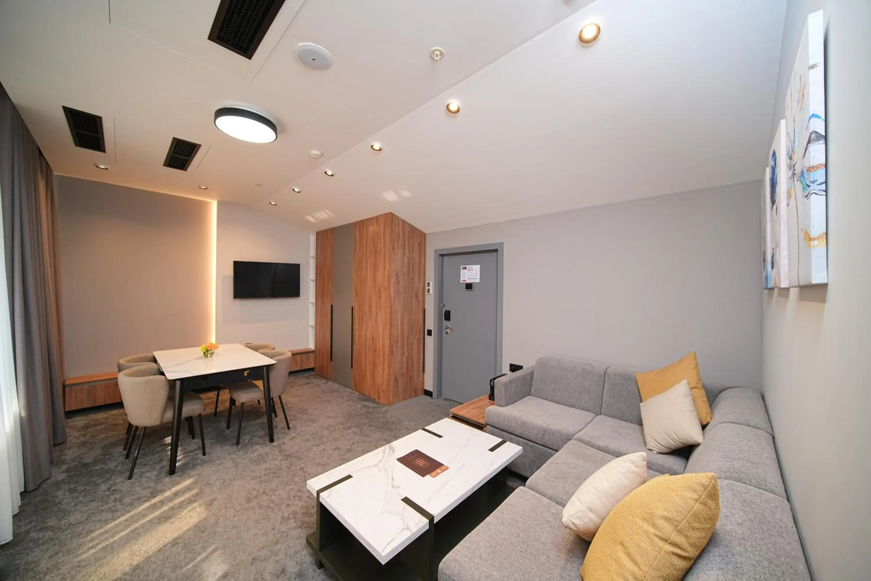 Apartment with Balcony in Yerevan Place Hotel Apartment with Balcony in Yerevan Place Hotel