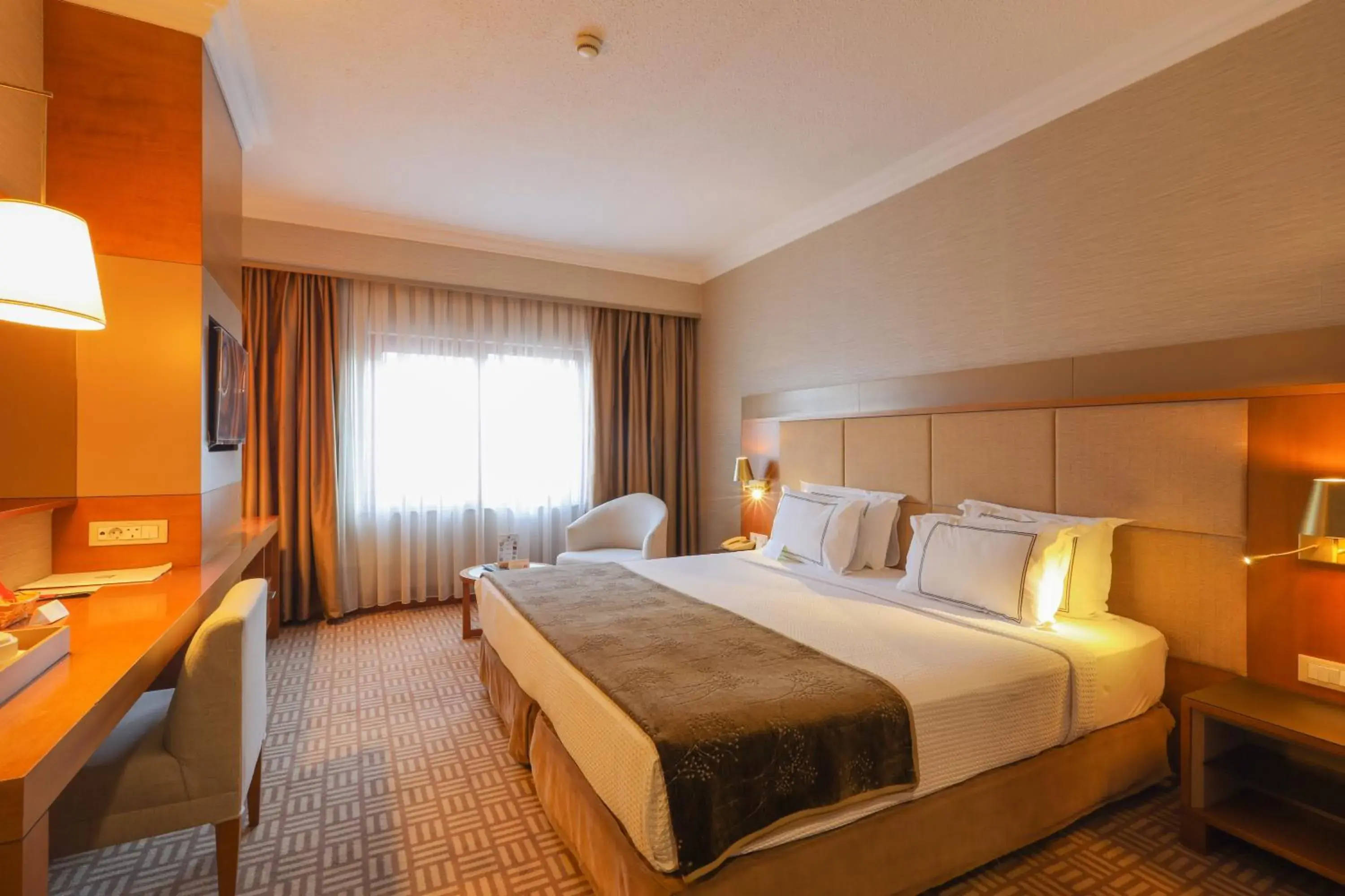 Double Room in Tugcan Hotel Double Room in Tugcan Hotel