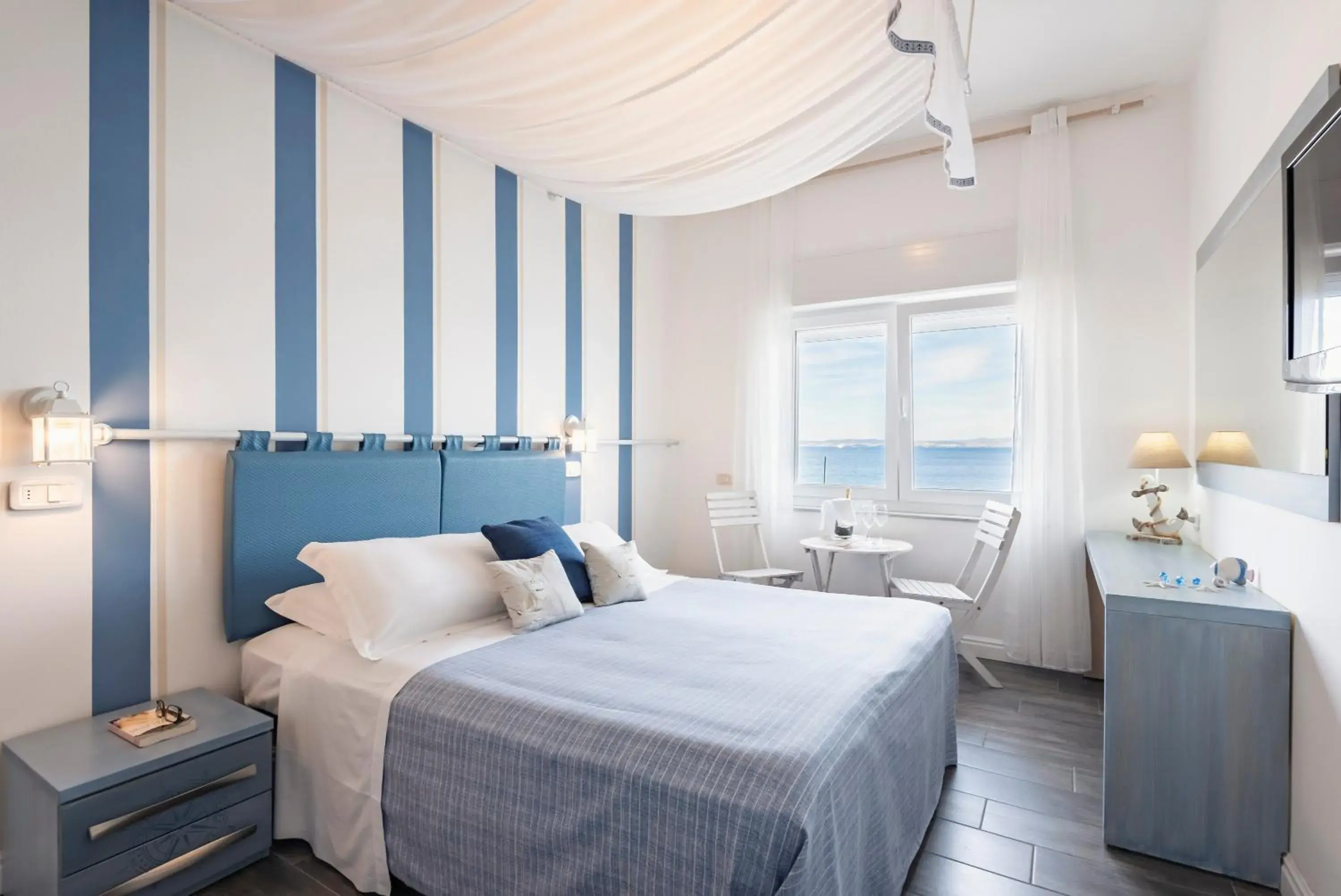 Superior King Room with Sea View in Hotel La Caletta Superior King Room with Sea View in Hotel La Caletta