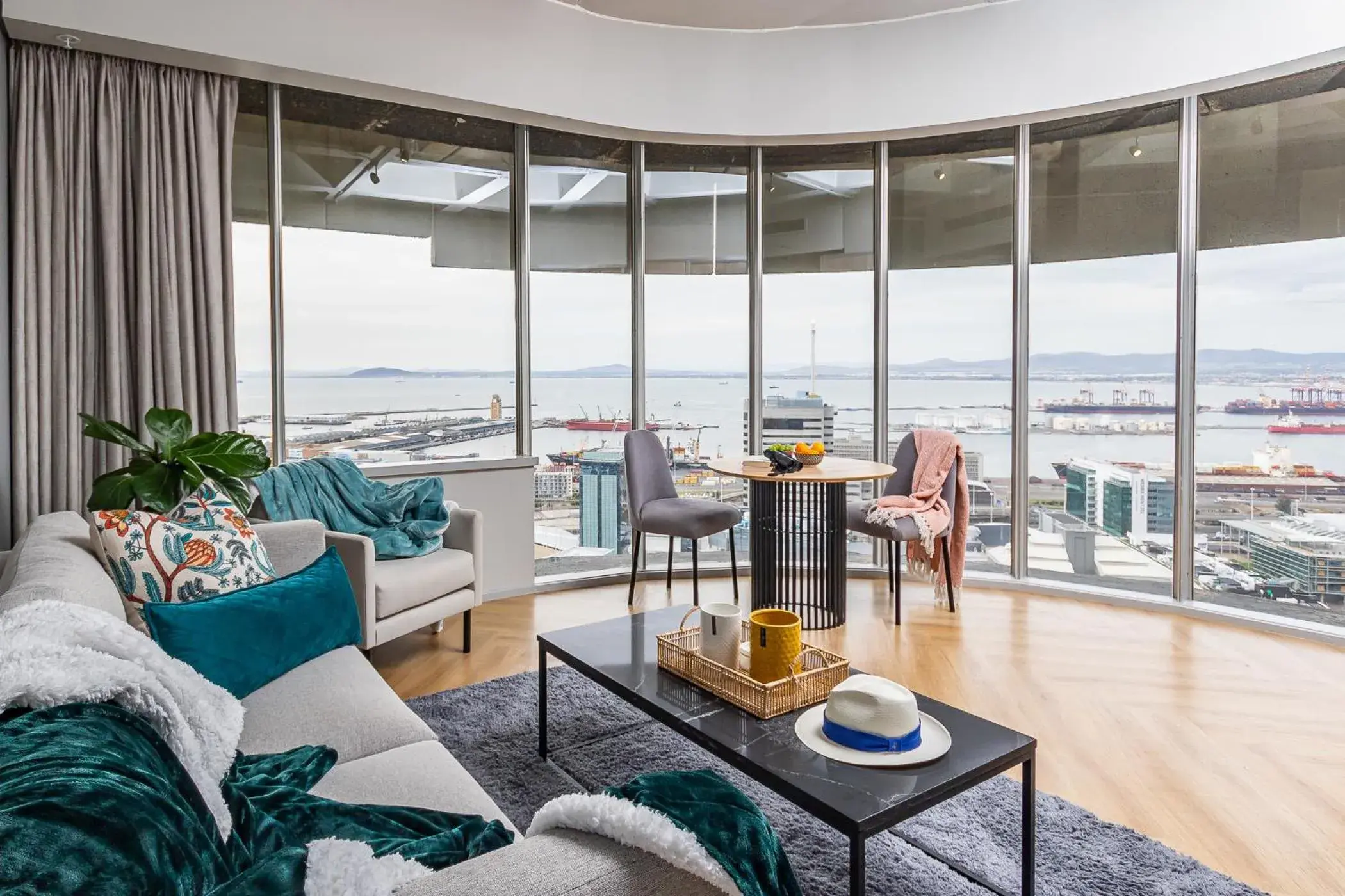 One Thibault Luxury Apartments One Thibault Luxury Apartments