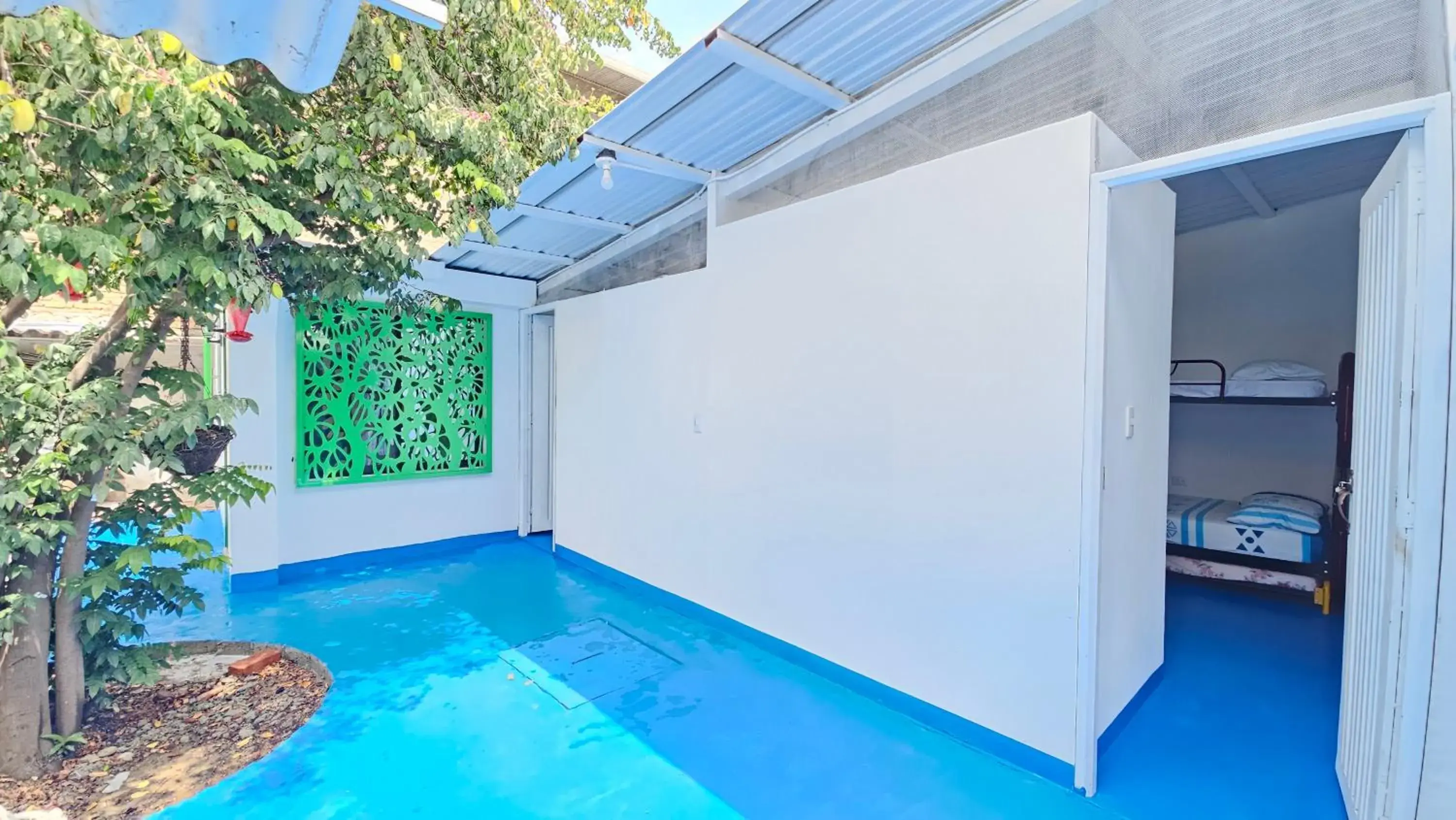 Family Room with Private Bathroom in Mom's house Colombia Family Room with Private Bathroom in Mom's house Colombia