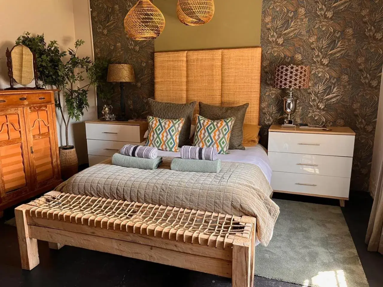 Deluxe Holiday Home in A Bird Cage Stay & Cottage Deluxe Holiday Home in A Bird Cage Stay & Cottage