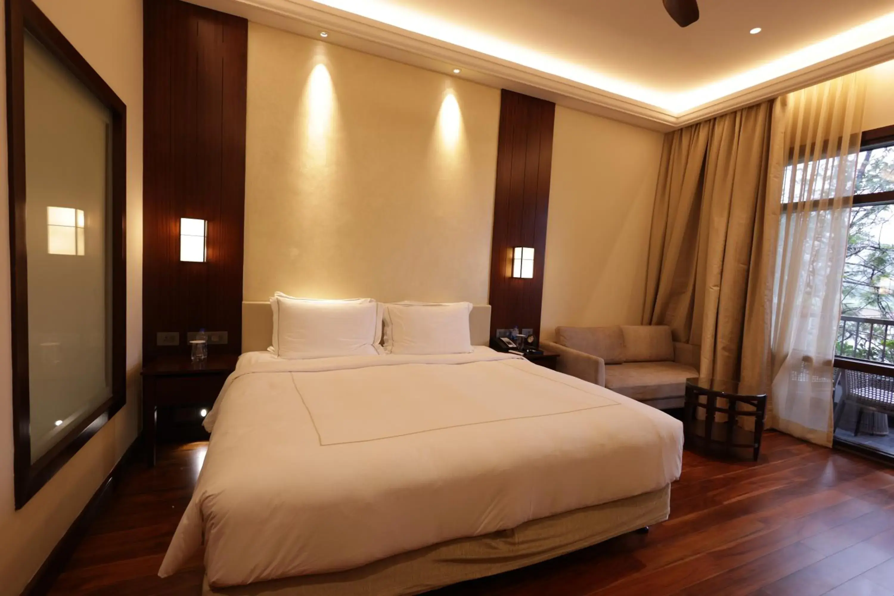 Luxury Room Lake View Balcony King Bed in Taj Wayanad Resort & Spa, Kerala Luxury Room Lake View Balcony King Bed in Taj Wayanad Resort & Spa, Kerala