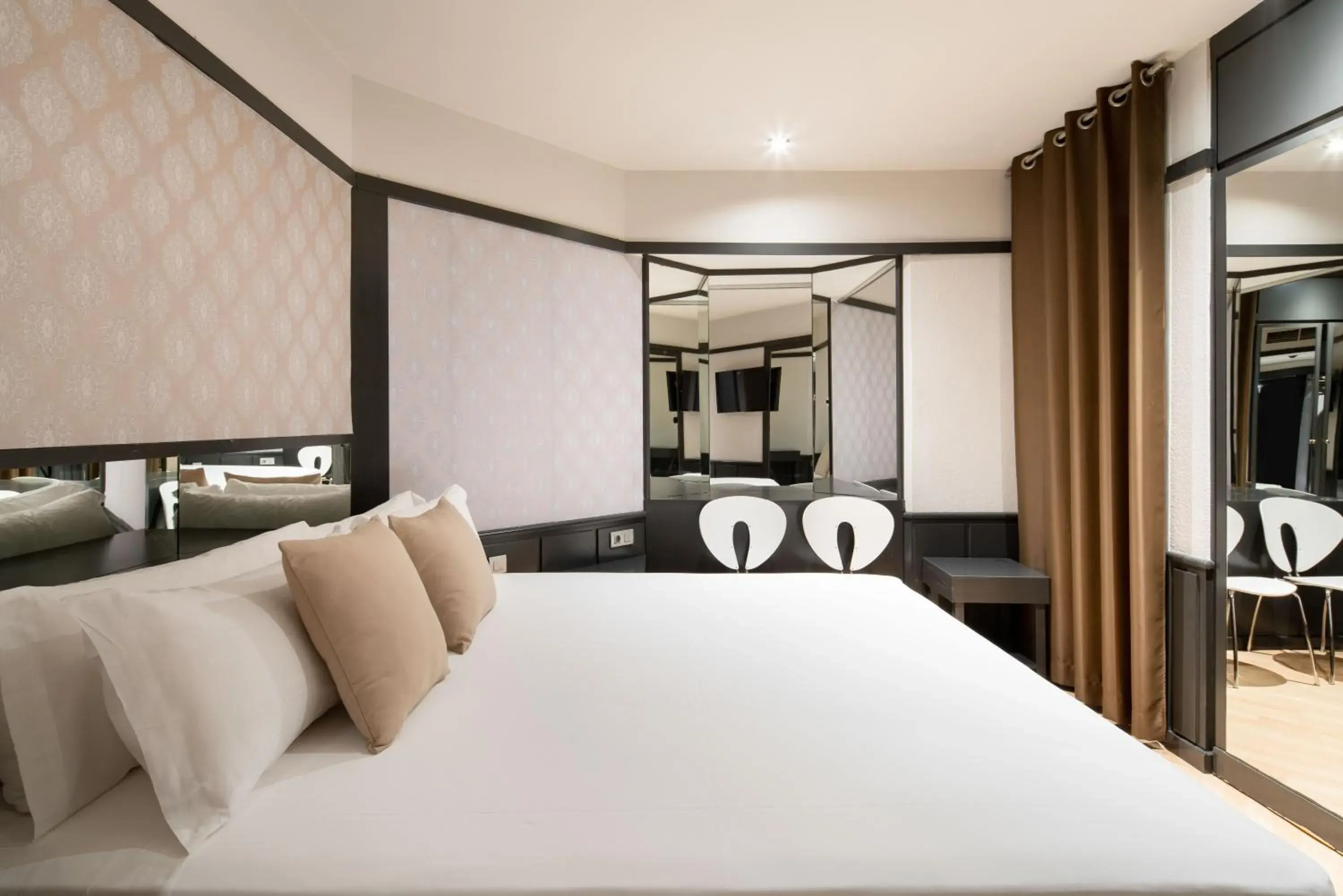 Double Room in Hotel Punt 14 Double Room in Hotel Punt 14