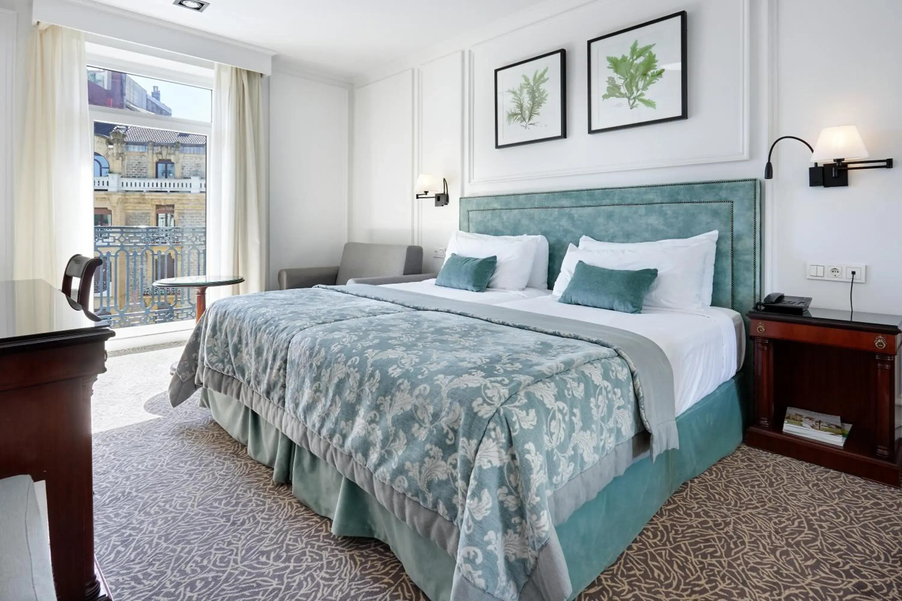 Classic Double or Twin Room with City View in Hotel de Londres y de Inglaterra Classic Double or Twin Room with City View in Hotel de Londres y de Inglaterra