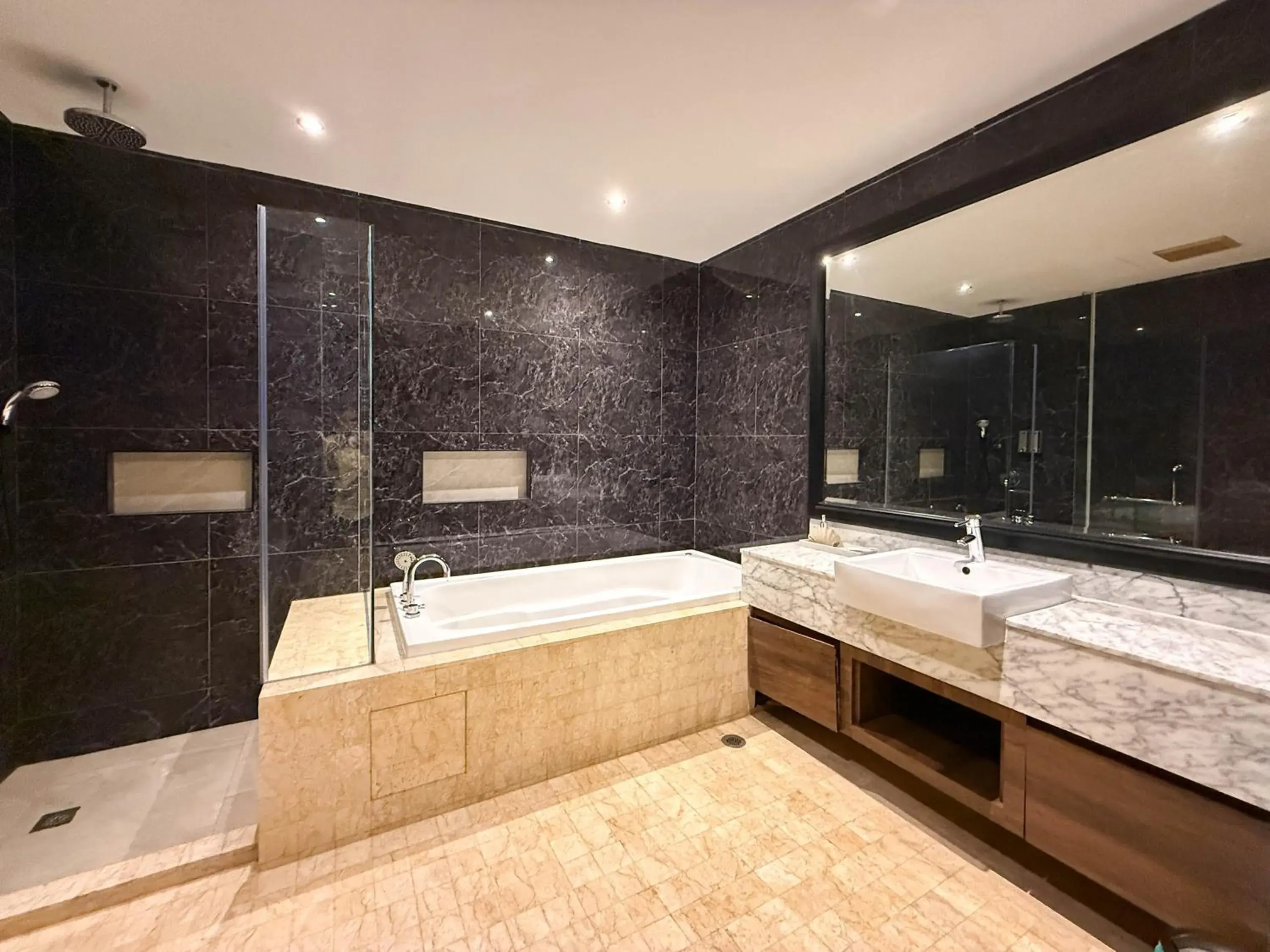 Villa with Garden View in Bonheur at Karambunai Villa with Garden View in Bonheur at Karambunai