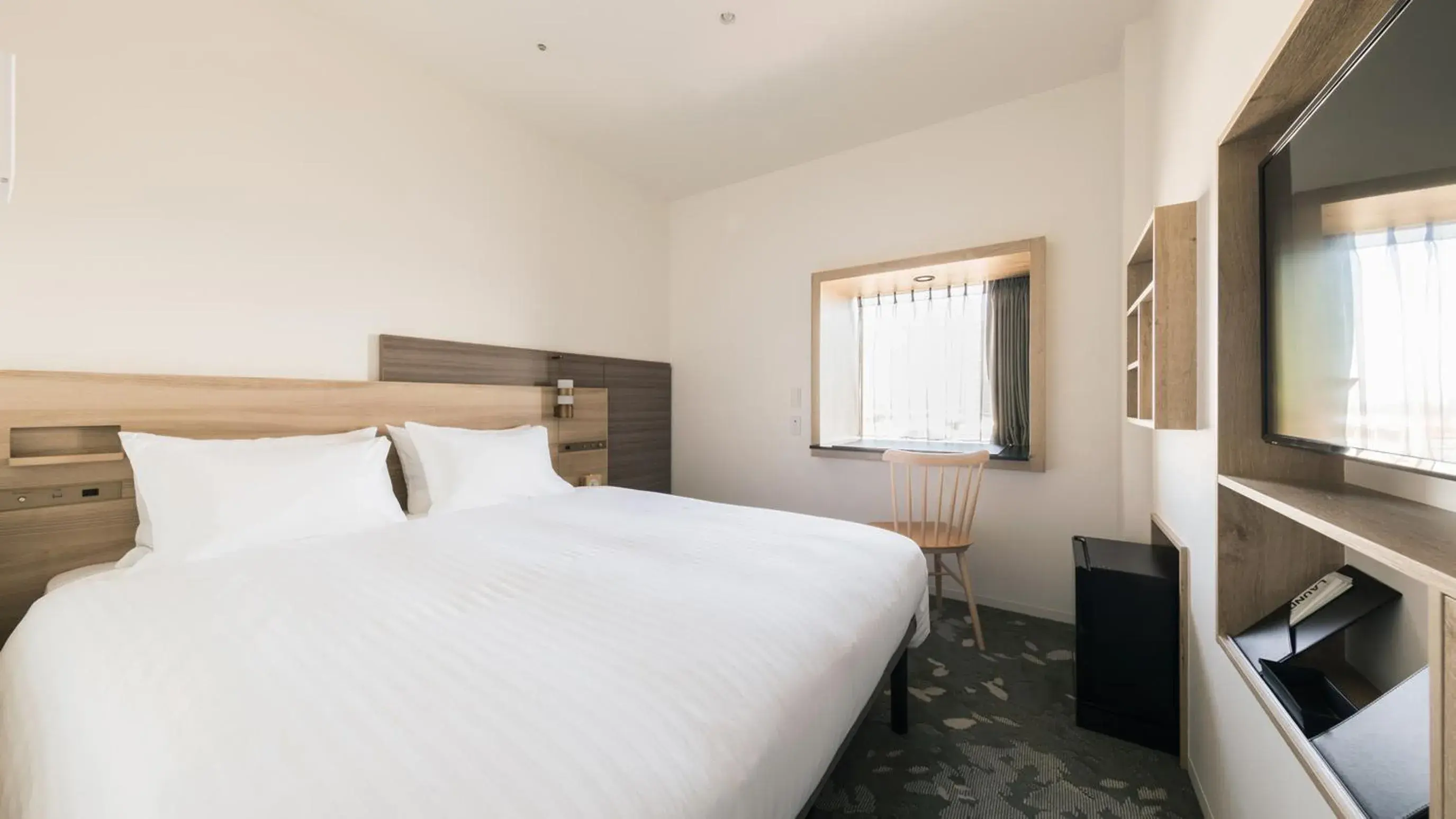 Superior Double - single occupancy - 1 Adult - Non-Smoking in JR East Hotel Mets Premier Tokyo Bay Shinkiba Superior Double - single occupancy - 1 Adult - Non-Smoking in JR East Hotel Mets Premier Tokyo Bay Shinkiba