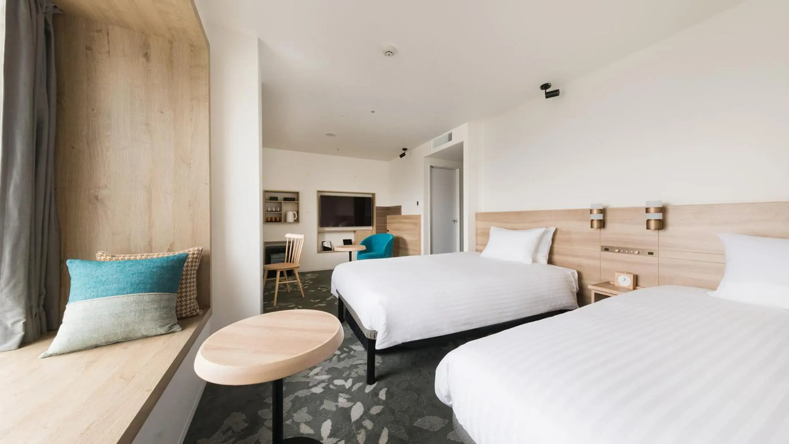 Superior Twin - single occupancy - 1 Adult - Non-Smoking in JR East Hotel Mets Premier Tokyo Bay Shinkiba Superior Twin - single occupancy - 1 Adult - Non-Smoking in JR East Hotel Mets Premier Tokyo Bay Shinkiba