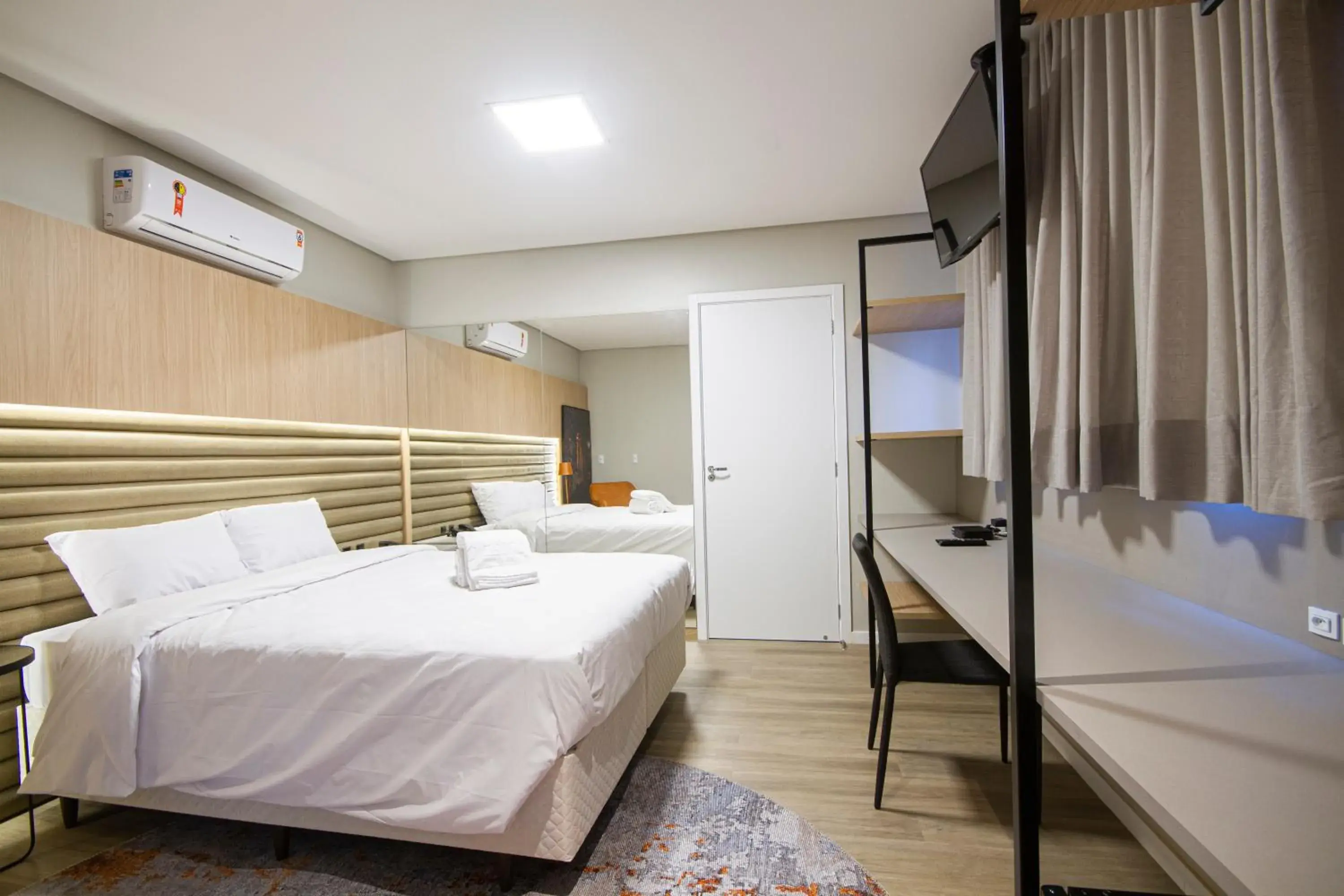 Double Room - single occupancy - Disability Access in Hotel Darolt Criciúma Double Room - single occupancy - Disability Access in Hotel Darolt Criciúma