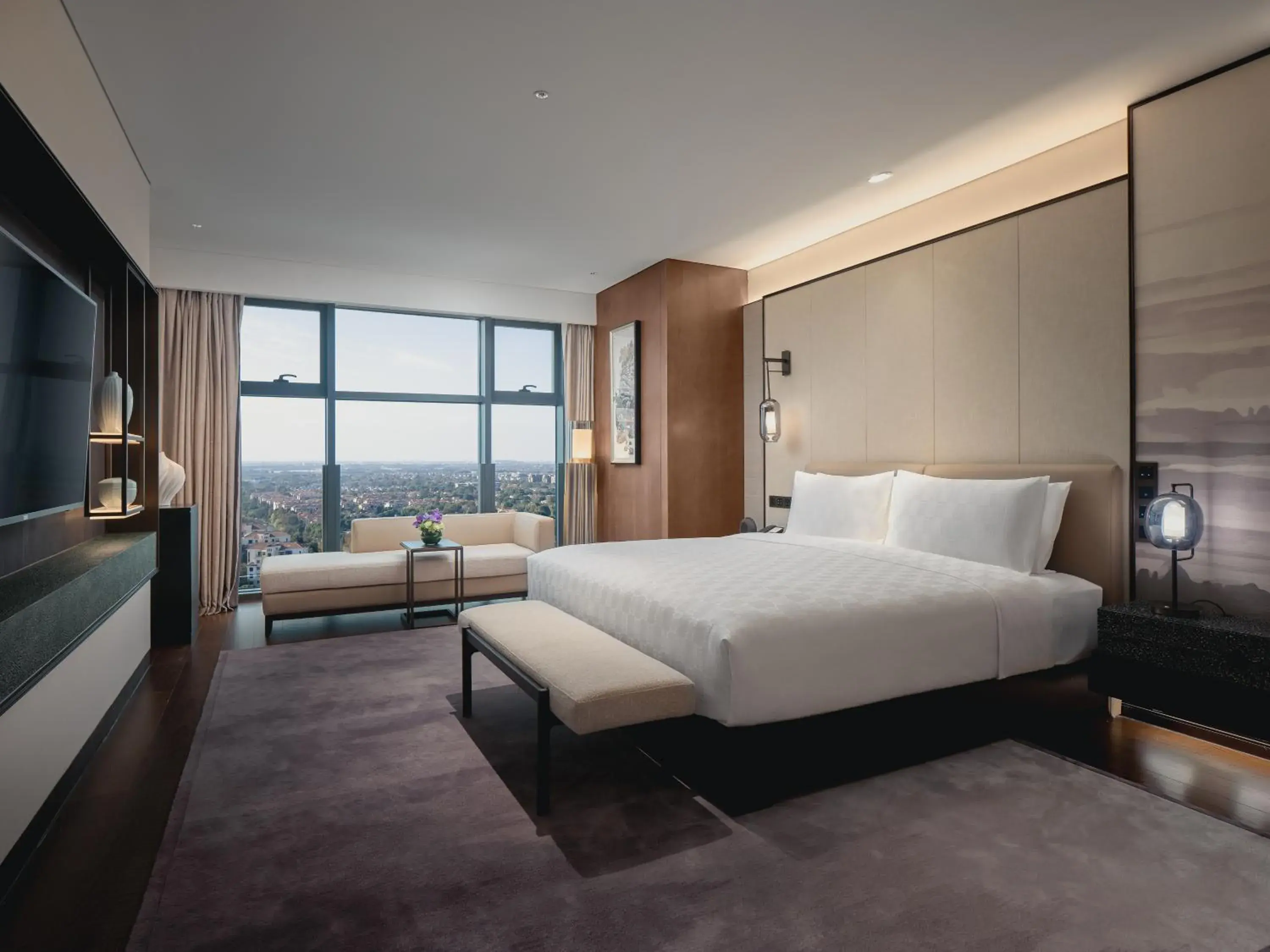 One-Bedroom Suite with Dining Area in HUALUXE Kunshan Huaqiao, an IHG Hotel One-Bedroom Suite with Dining Area in HUALUXE Kunshan Huaqiao, an IHG Hotel