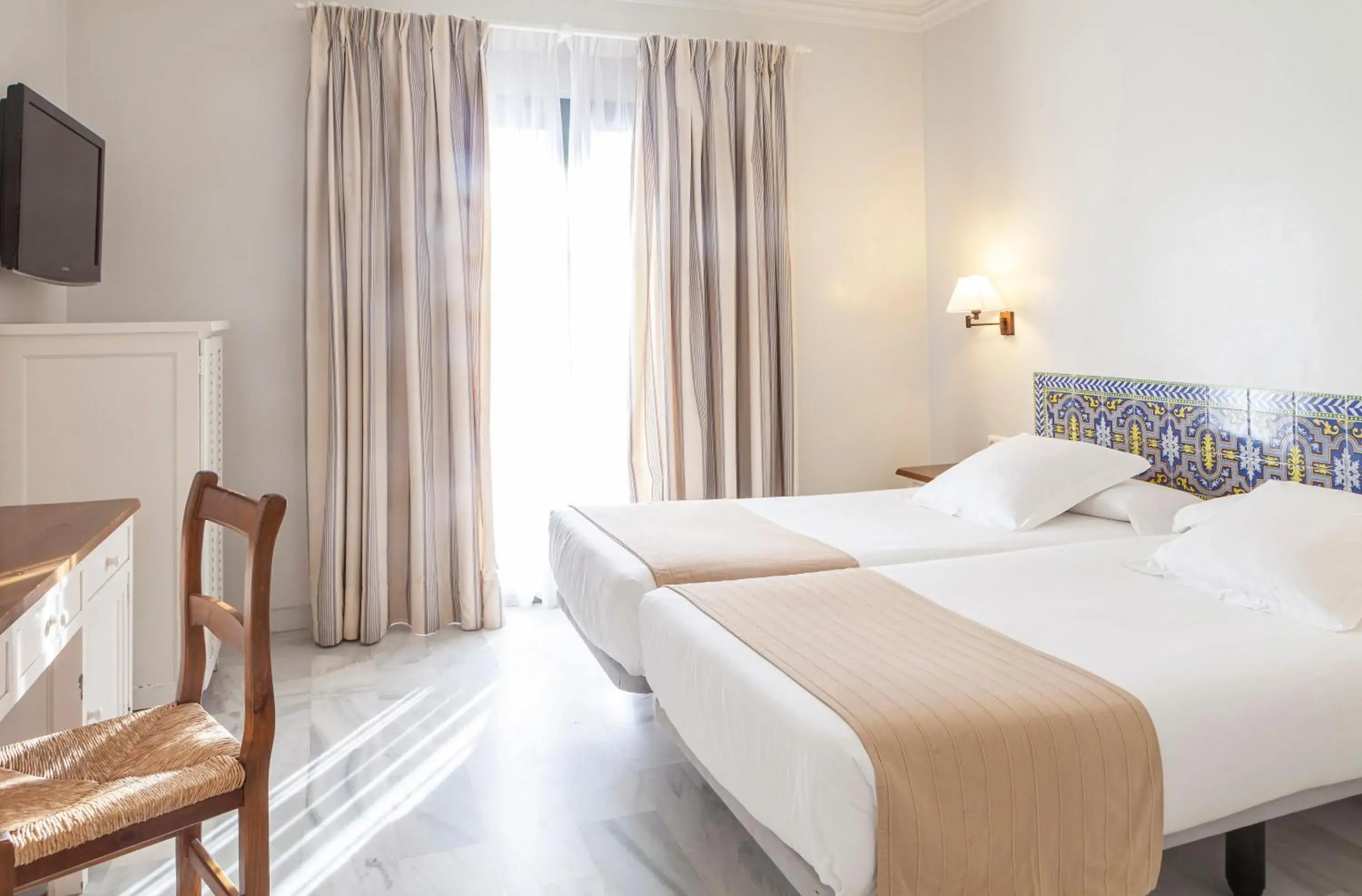 Double Room - Single Use in Playa de la Luz Double Room - Single Use in Playa de la Luz