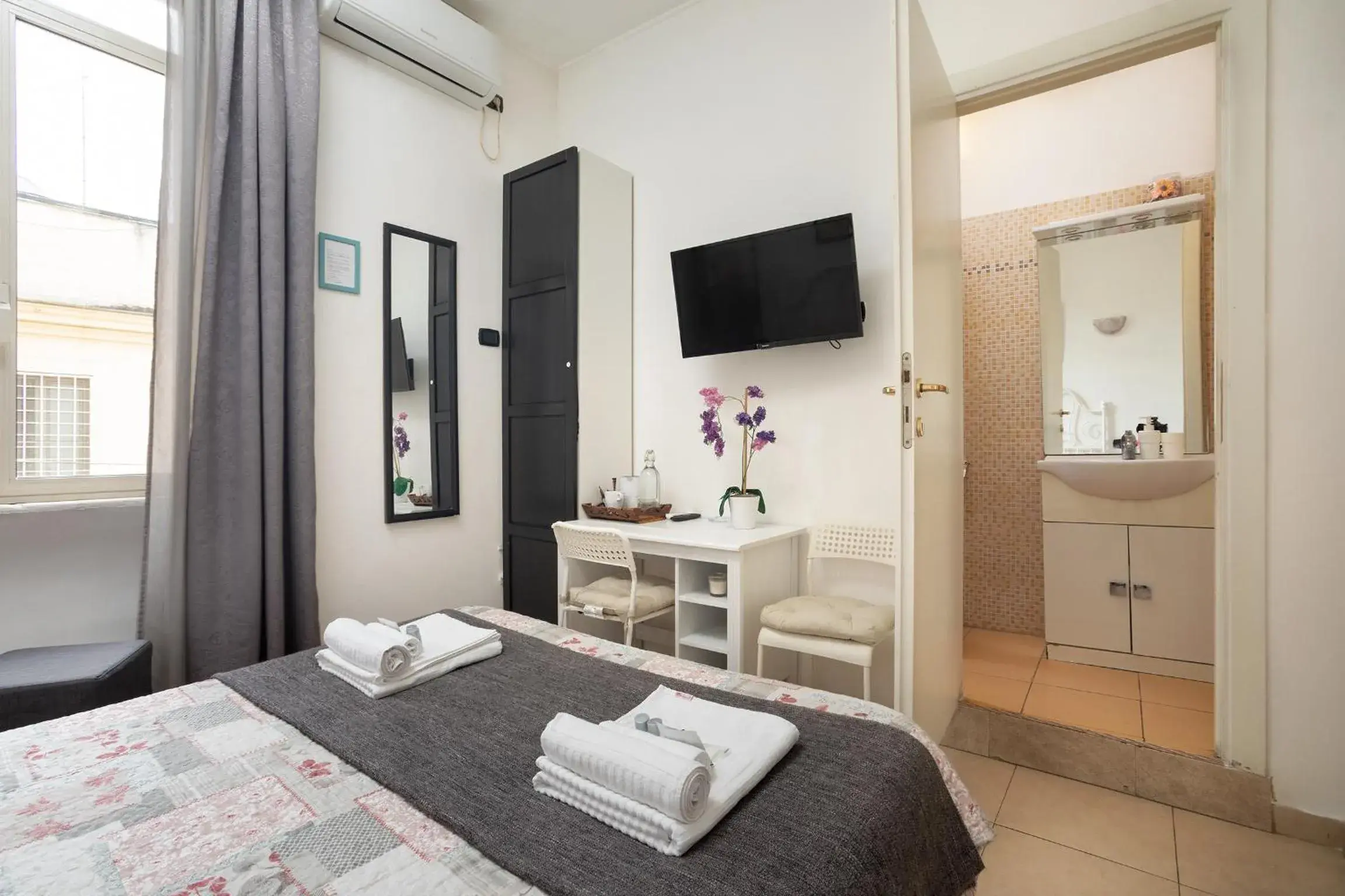 Double Room in Cicero Rome Center Double Room in Cicero Rome Center