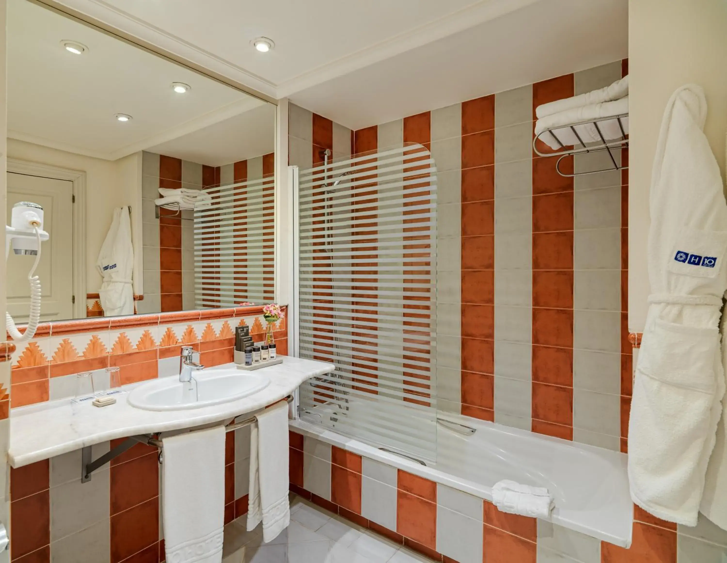 Double Room (2 Adults + 1 Child ) in H10 Costa Adeje Palace Double Room (2 Adults + 1 Child ) in H10 Costa Adeje Palace