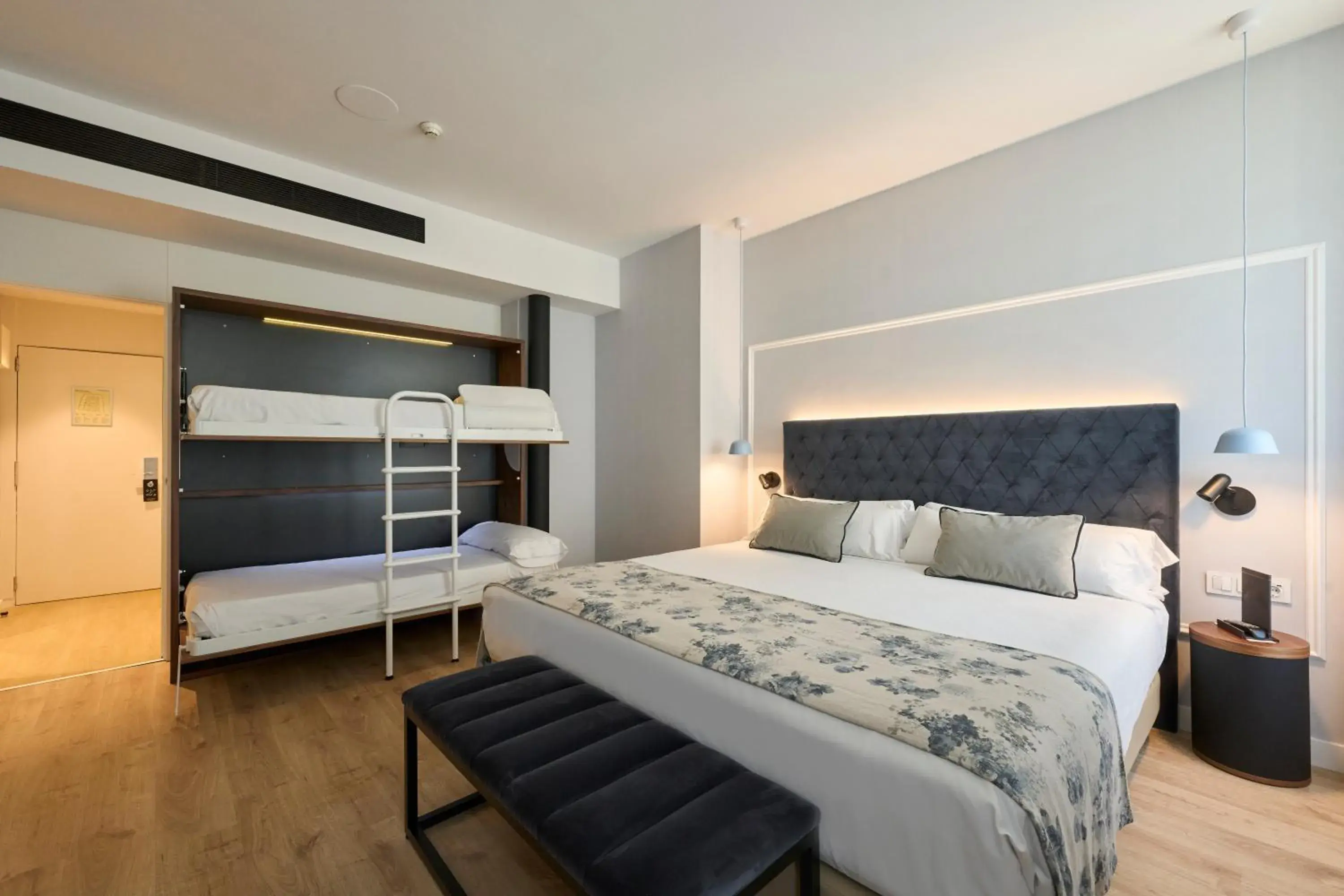 Premium Family Room in Catalonia El Pilar Premium Family Room in Catalonia El Pilar