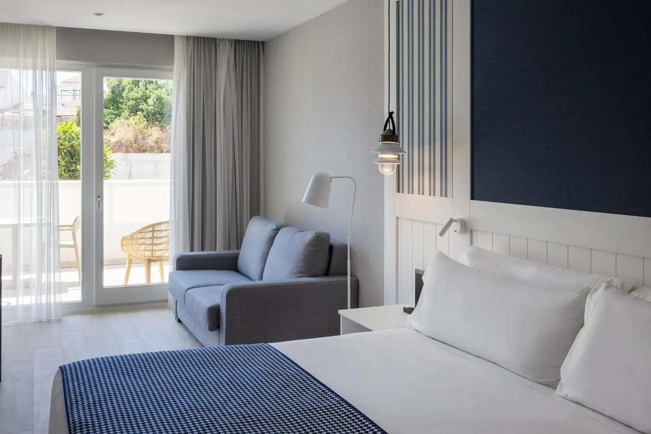 Premium Family Room with Garden View in Catalonia Mirador des Port Premium Family Room with Garden View in Catalonia Mirador des Port