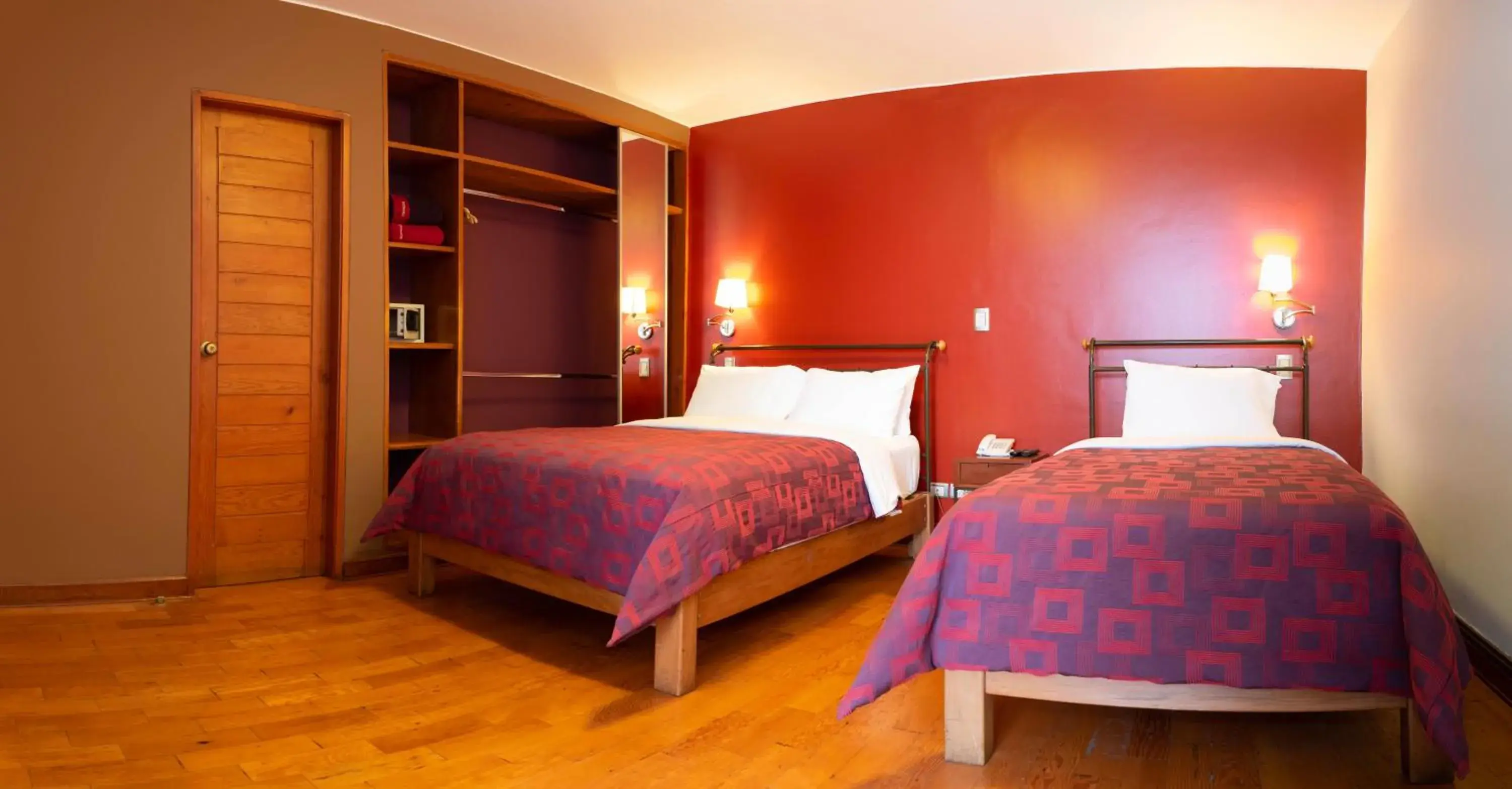 Twin Room with Bath in Mamasara Twin Room with Bath in Mamasara