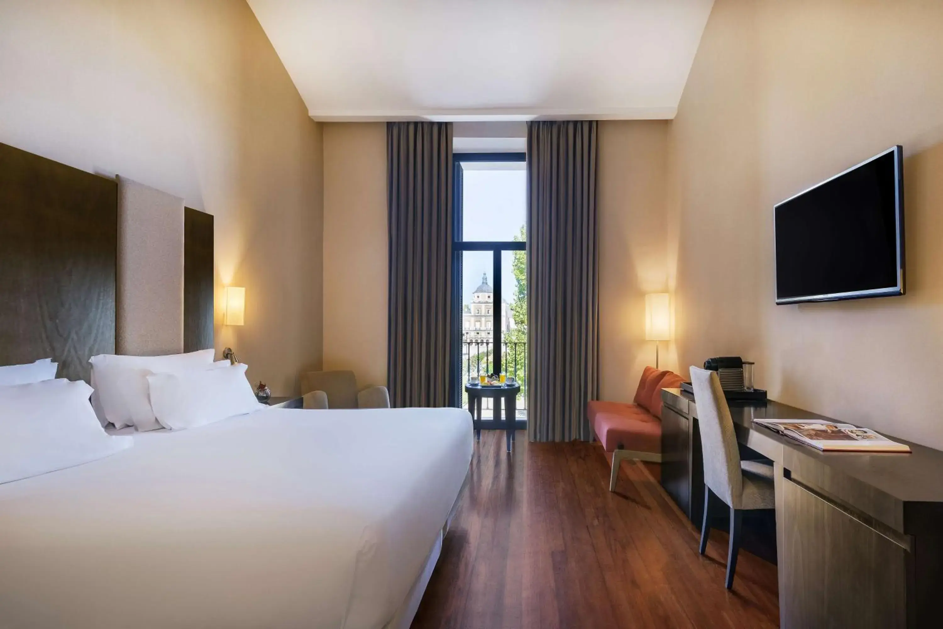 Premium Double or Twin Room with View in NH Collection Palacio de Aranjuez Premium Double or Twin Room with View in NH Collection Palacio de Aranjuez