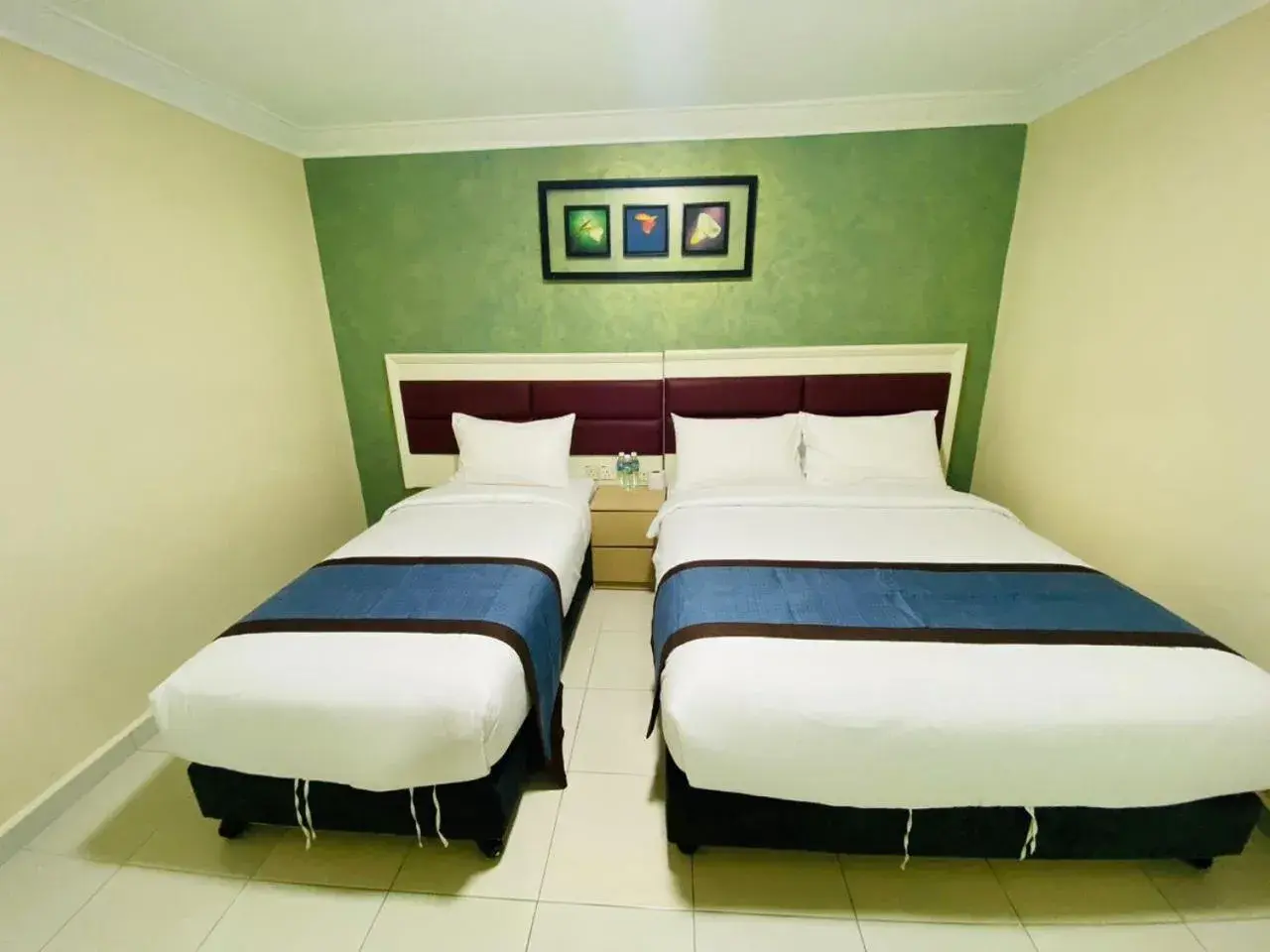 Standard Triple Room in Surya Boutique Hotel Klang Standard Triple Room in Surya Boutique Hotel Klang