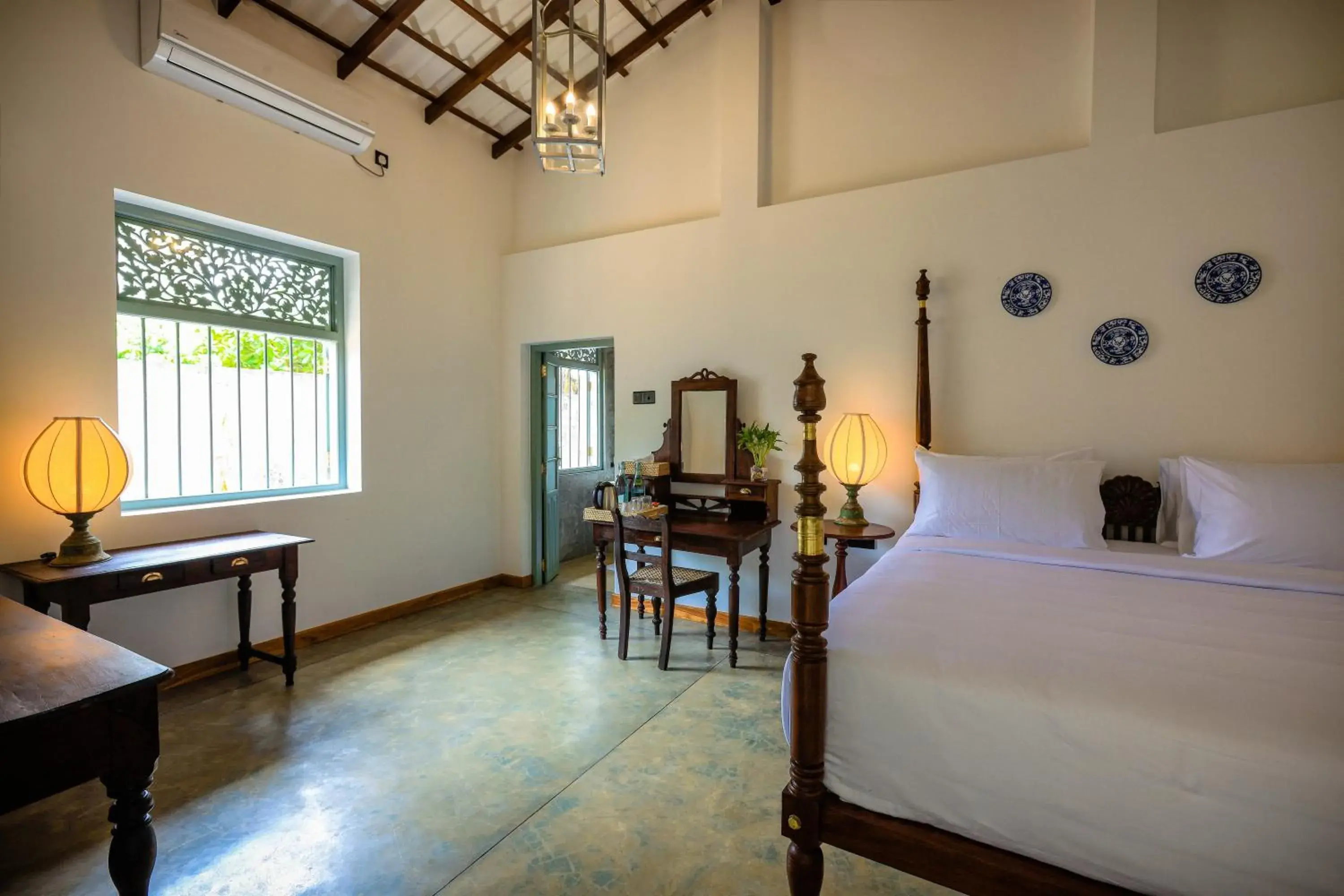 Deluxe King Room in Moi Talpe by DBI Deluxe King Room in Moi Talpe by DBI