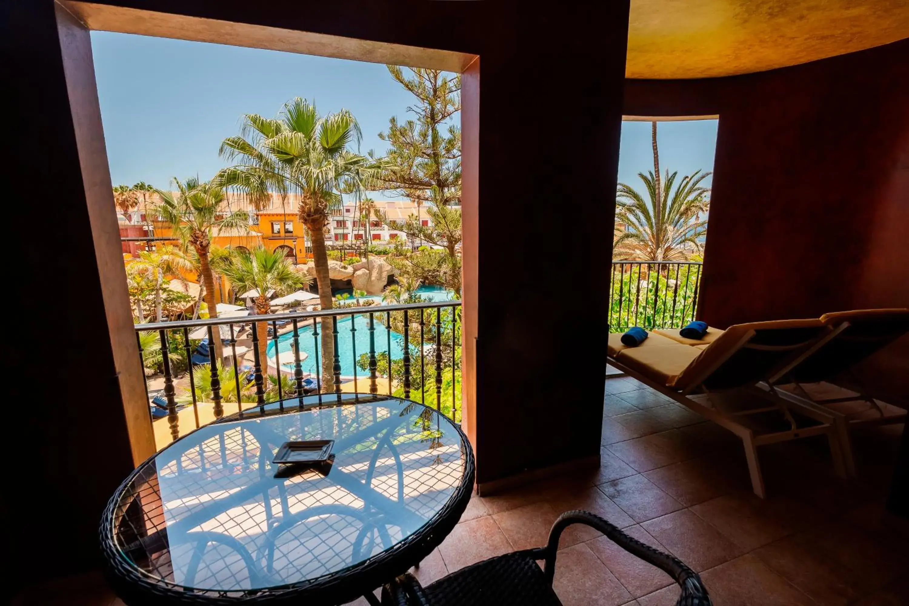 Single Room with Garden View in Europe Villa Cortes GL Single Room with Garden View in Europe Villa Cortes GL