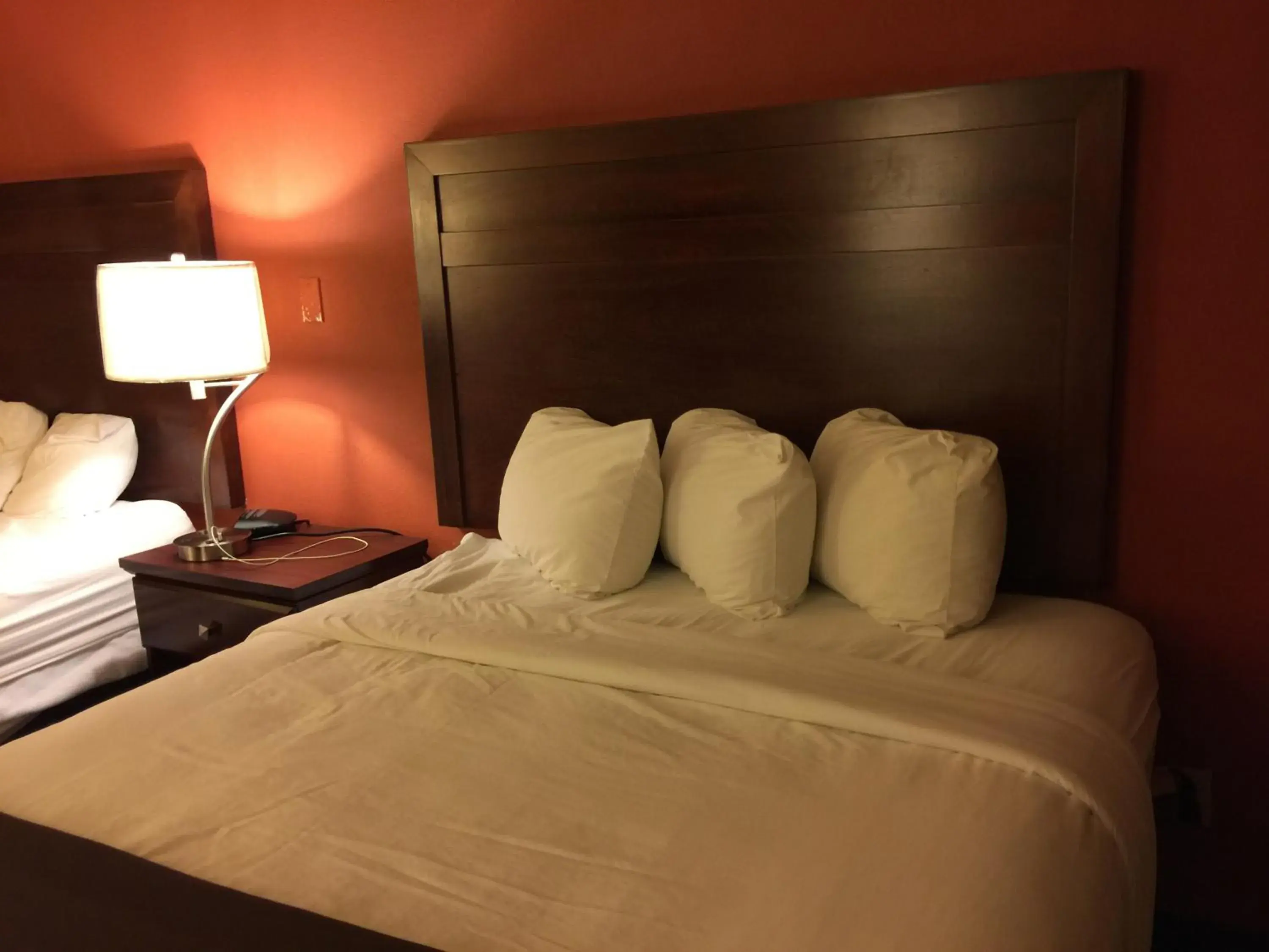 King Room - Non-Smoking in Knights Inn - Chanute King Room - Non-Smoking in Knights Inn - Chanute