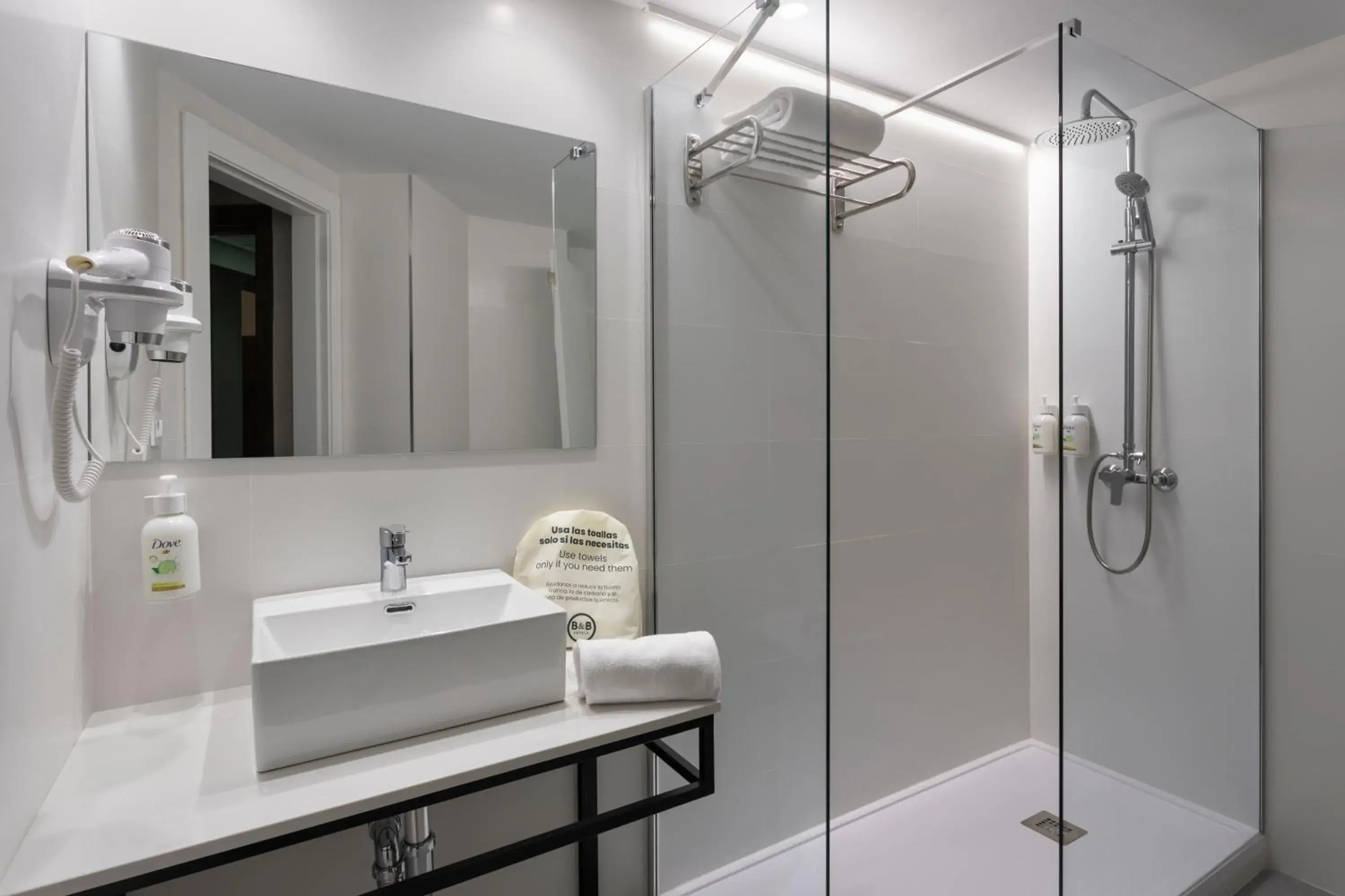 Triple Room in B&B HOTEL Zaragoza Royal Triple Room in B&B HOTEL Zaragoza Royal