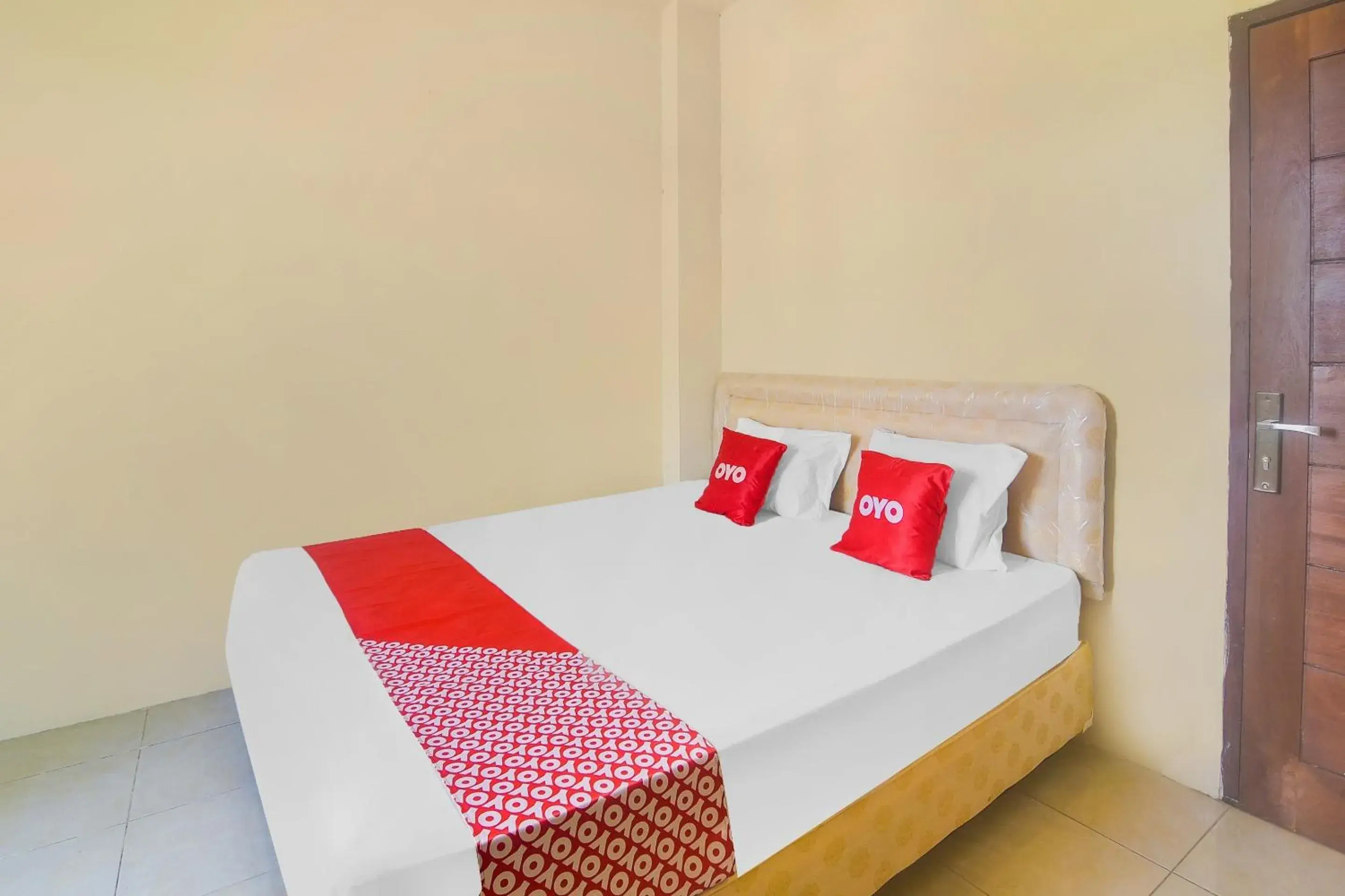 Standard Double Room in Hotel O Priska Kost Dan Homestay Standard Double Room in Hotel O Priska Kost Dan Homestay