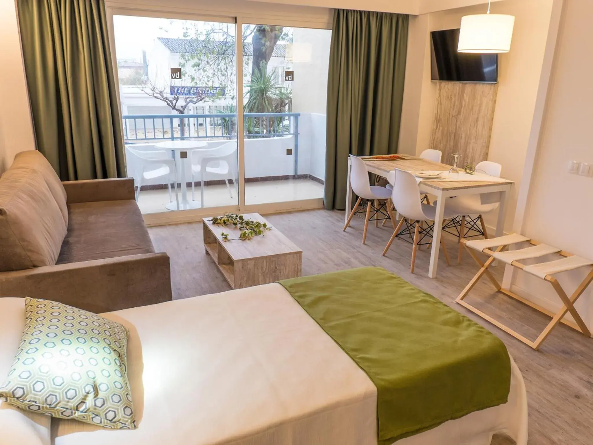 Studio (2 Adults + 1 Child) - single occupancy in BelleVue Club Studio (2 Adults + 1 Child) - single occupancy in BelleVue Club