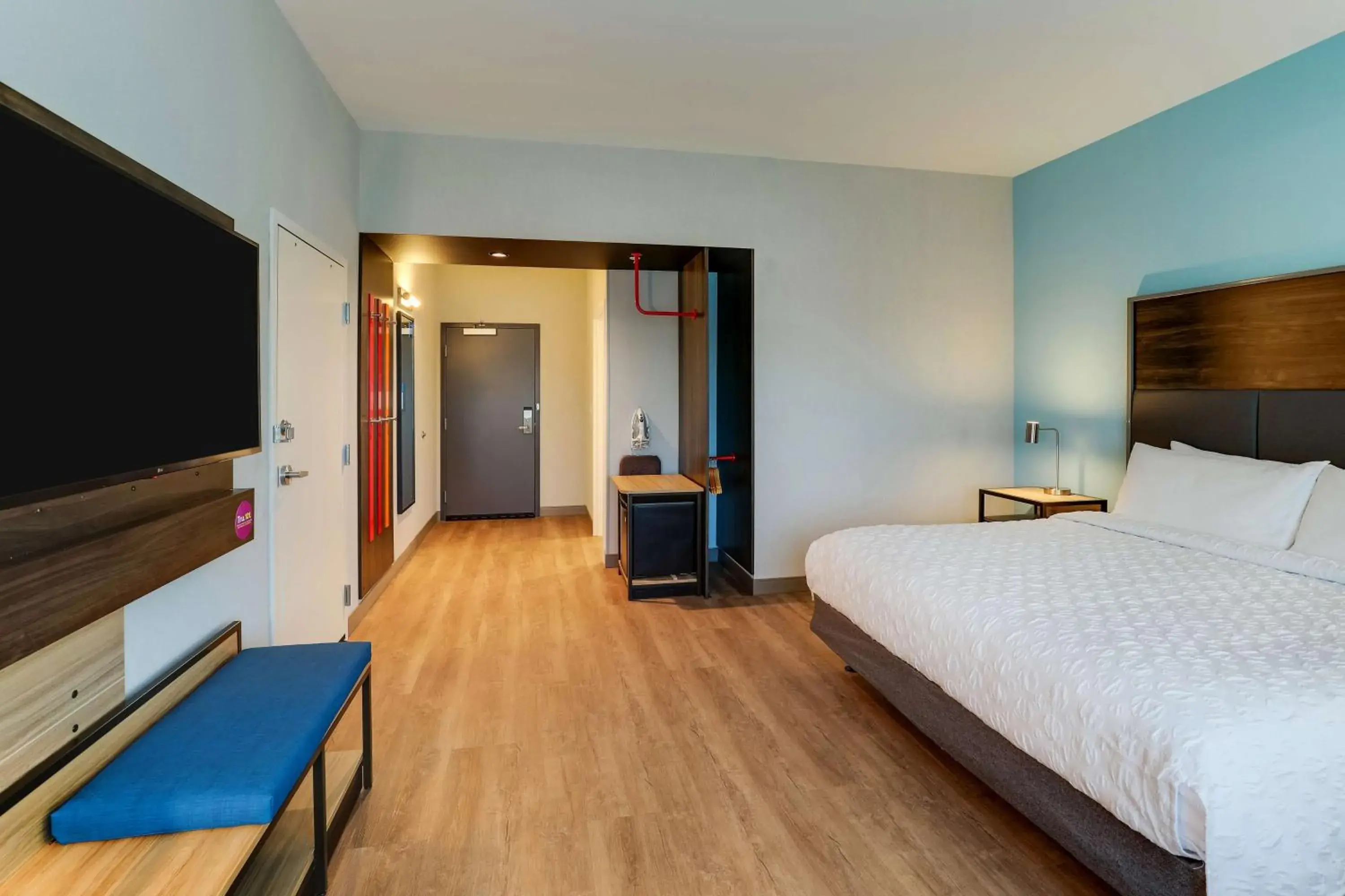 King Room with Roll-In Shower - Mobility Access in Tru By Hilton Smithfield I-95 King Room with Roll-In Shower - Mobility Access in Tru By Hilton Smithfield I-95