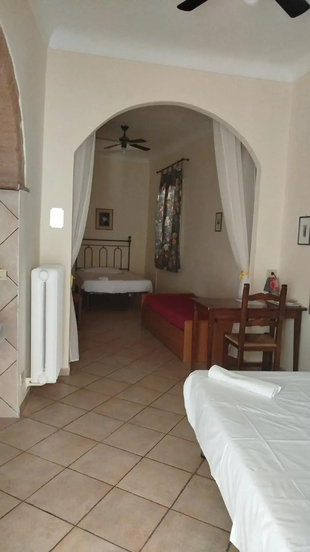 Double or Twin Room with Shared Bathroom in Albergo Bernini Double or Twin Room with Shared Bathroom in Albergo Bernini