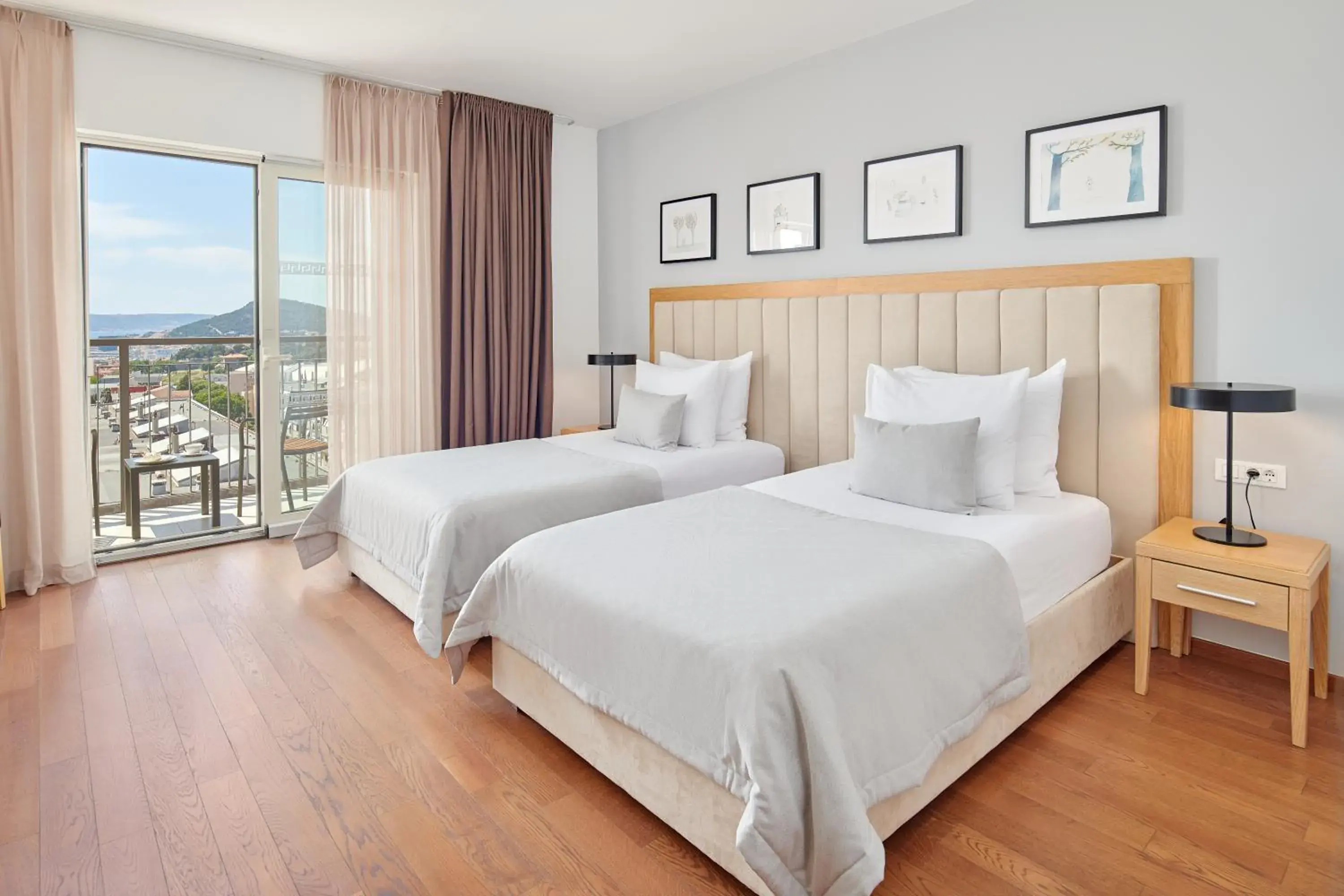 Superior Double or Twin Room with Balcony and Sea View in Dioklecijan Hotel & Residence Superior Double or Twin Room with Balcony and Sea View in Dioklecijan Hotel & Residence