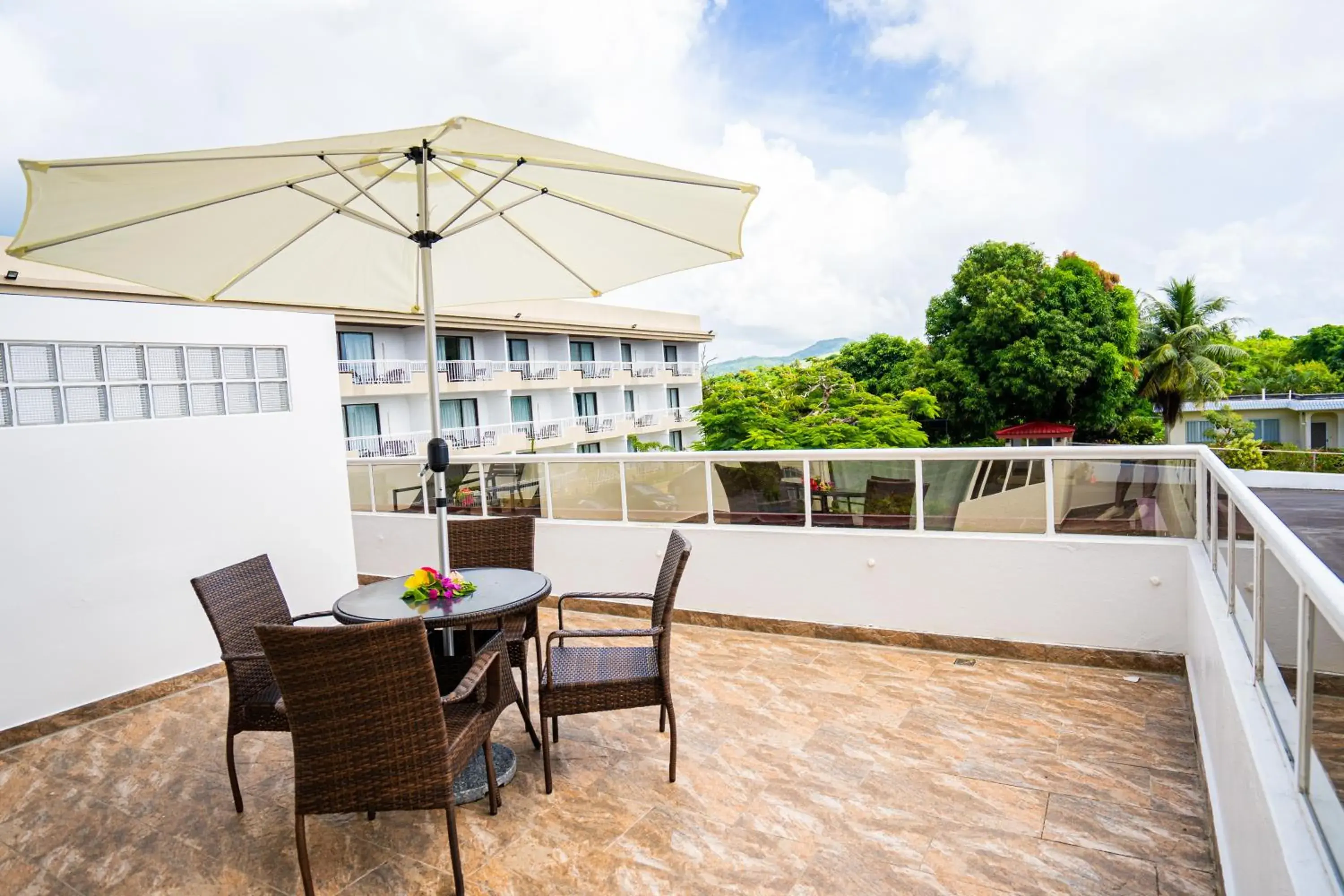 Deluxe Single Room with Balcony in Paradiso Resort & Spa Deluxe Single Room with Balcony in Paradiso Resort & Spa