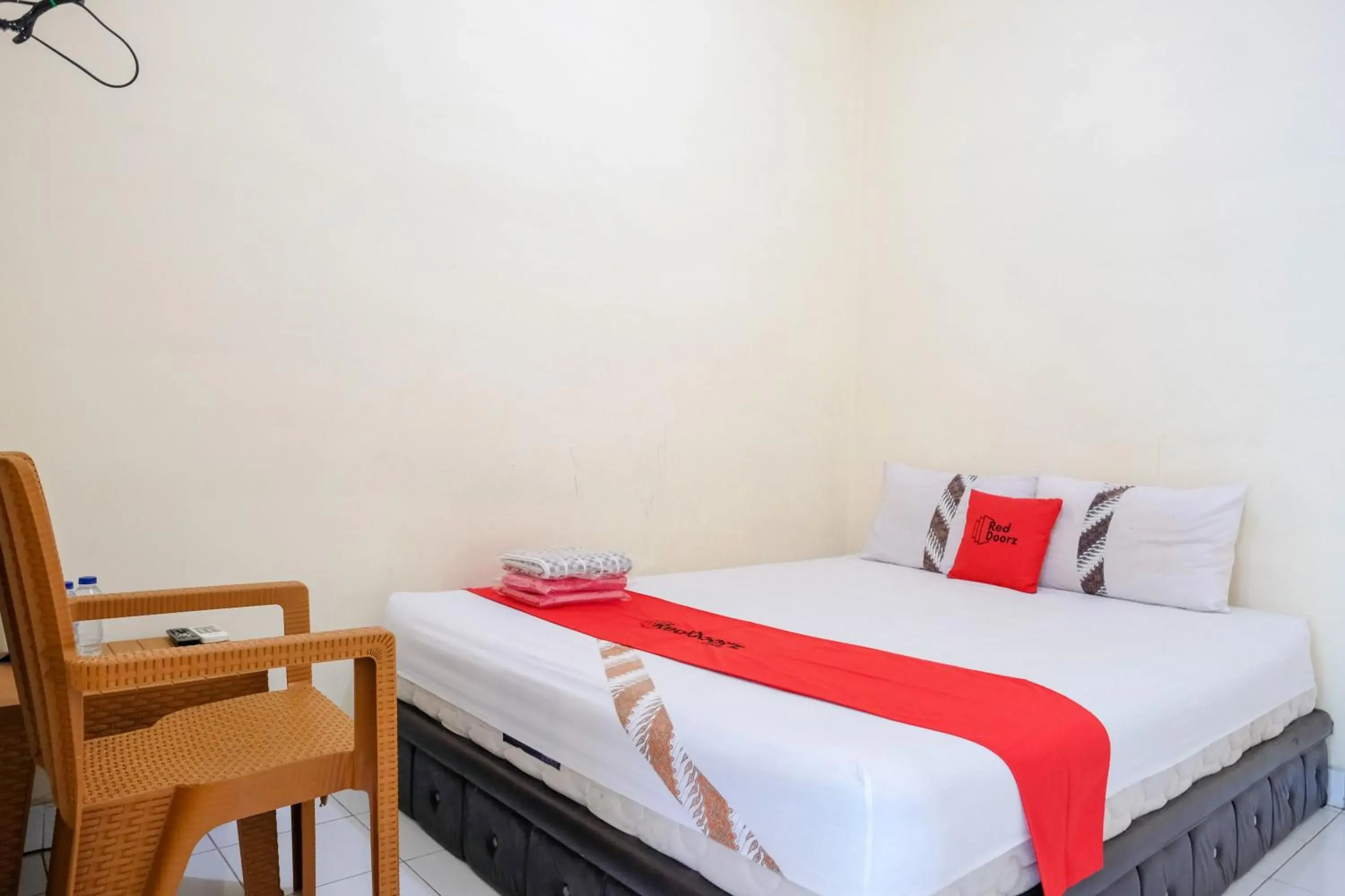 Standard Double Room in OYO 91803 Gita Graha Guest House Syariah Standard Double Room in OYO 91803 Gita Graha Guest House Syariah