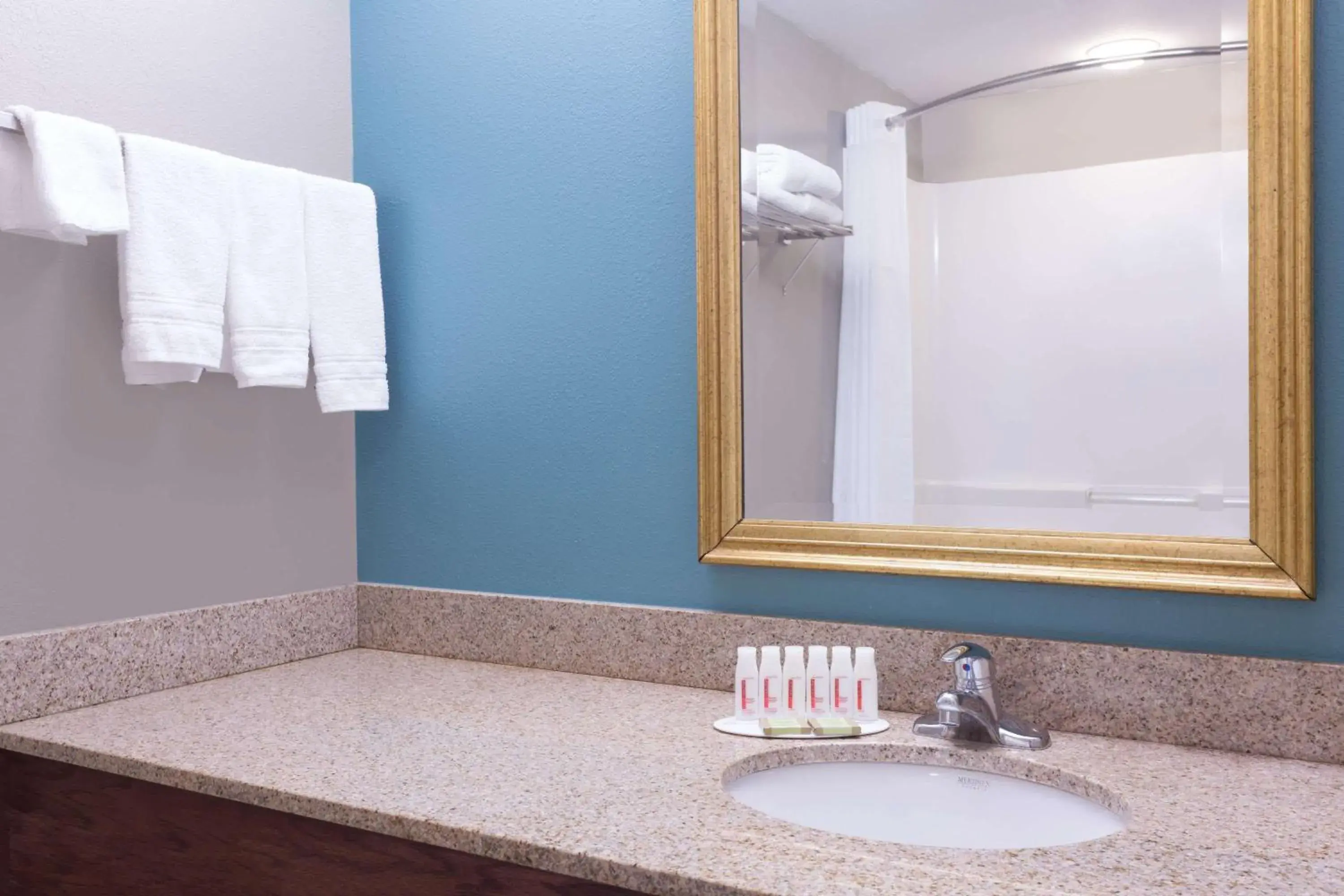 King Room - Disability Access - Non-Smoking in Super 8 by Wyndham Rainsville King Room - Disability Access - Non-Smoking in Super 8 by Wyndham Rainsville