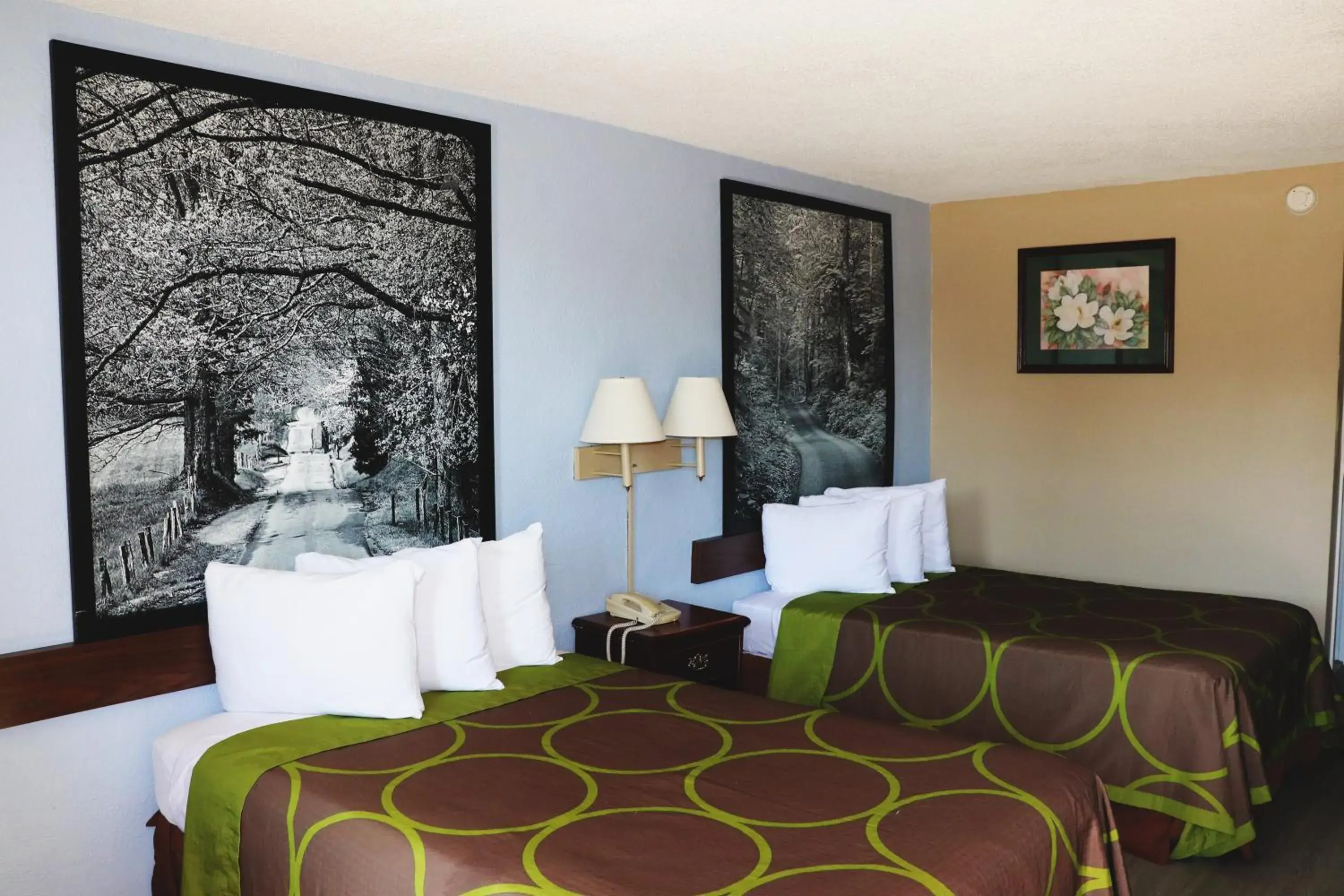 Double Room with Two Double Beds - Non-Smoking in Super 8 by Wyndham Clarksville East Double Room with Two Double Beds - Non-Smoking in Super 8 by Wyndham Clarksville East