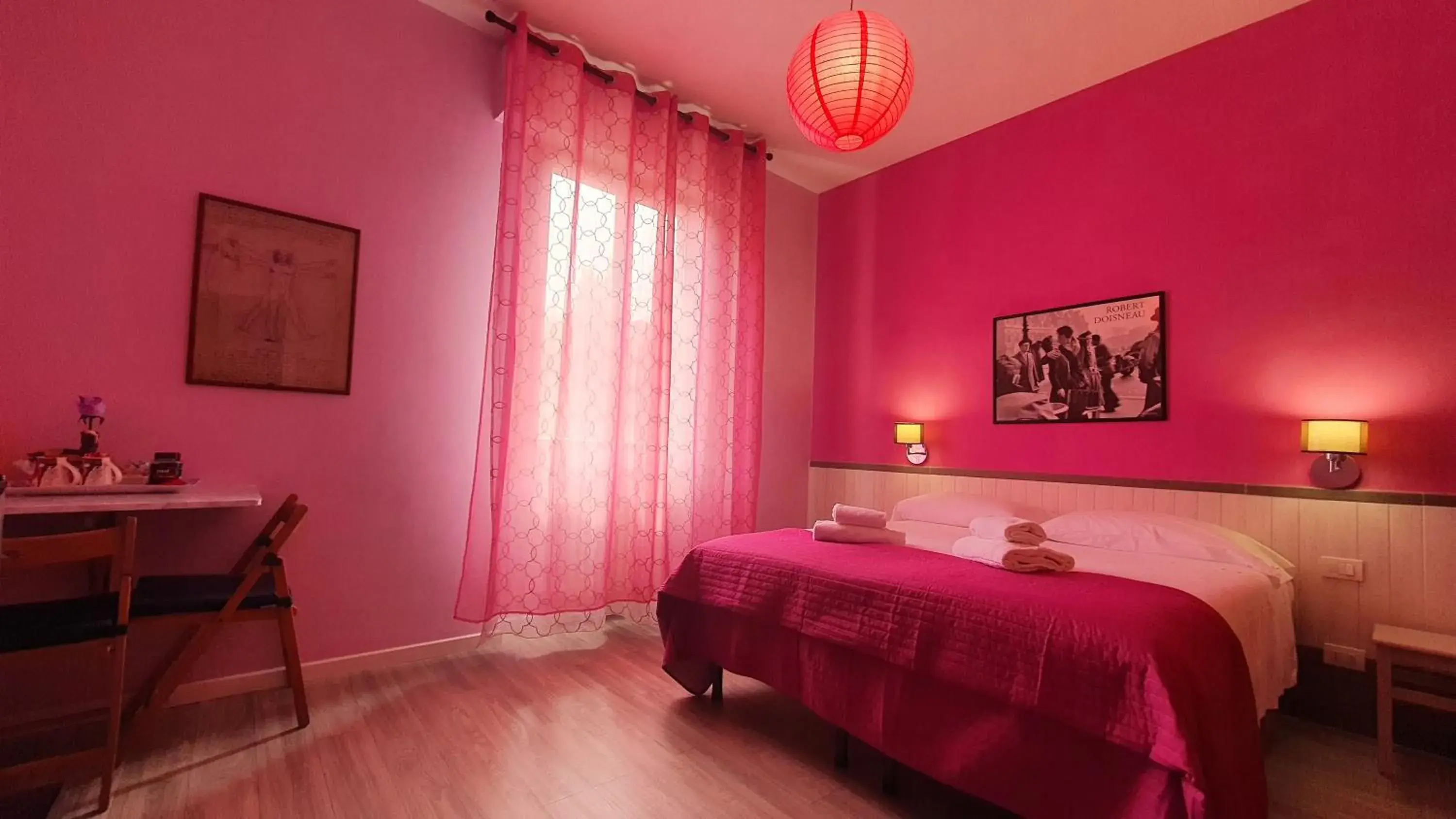 Double Room with Private External Bathroom in Il Giglio Guest House Double Room with Private External Bathroom in Il Giglio Guest House