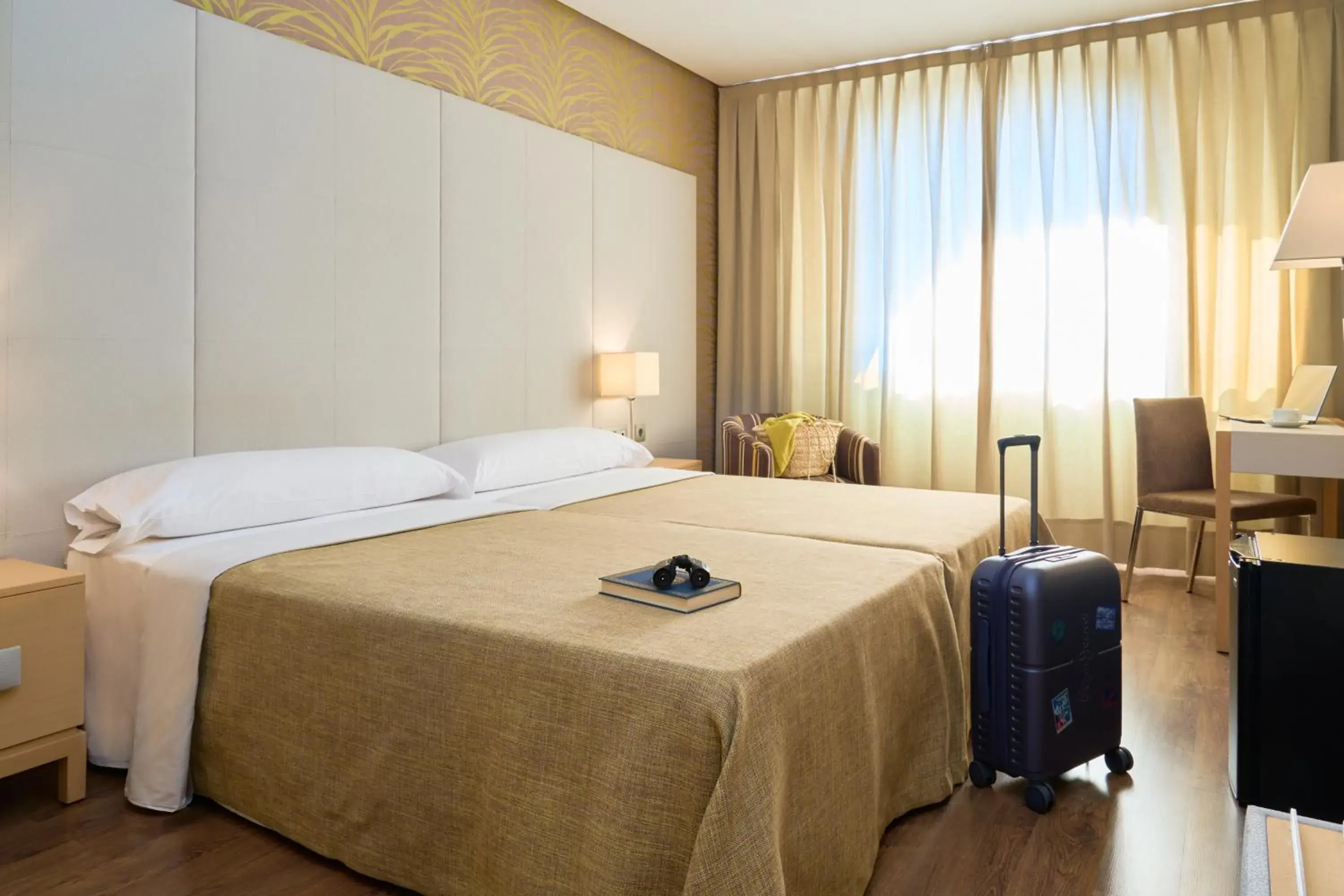 Double Room with Extra Bed (3 Adults) in Hotel Macià Doñana Double Room with Extra Bed (3 Adults) in Hotel Macià Doñana