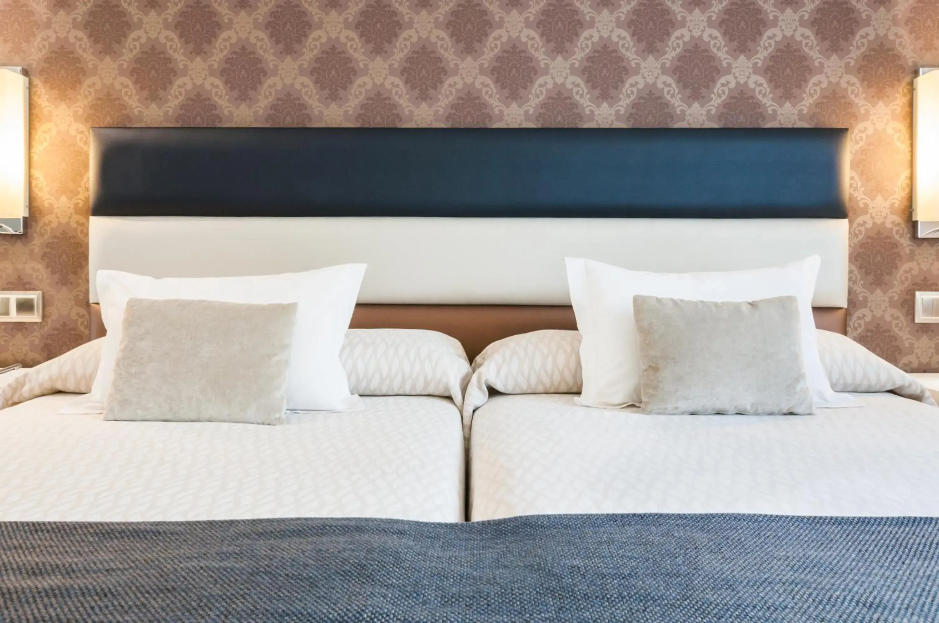 Deluxe Double or Twin Room in Gran Versalles Deluxe Double or Twin Room in Gran Versalles