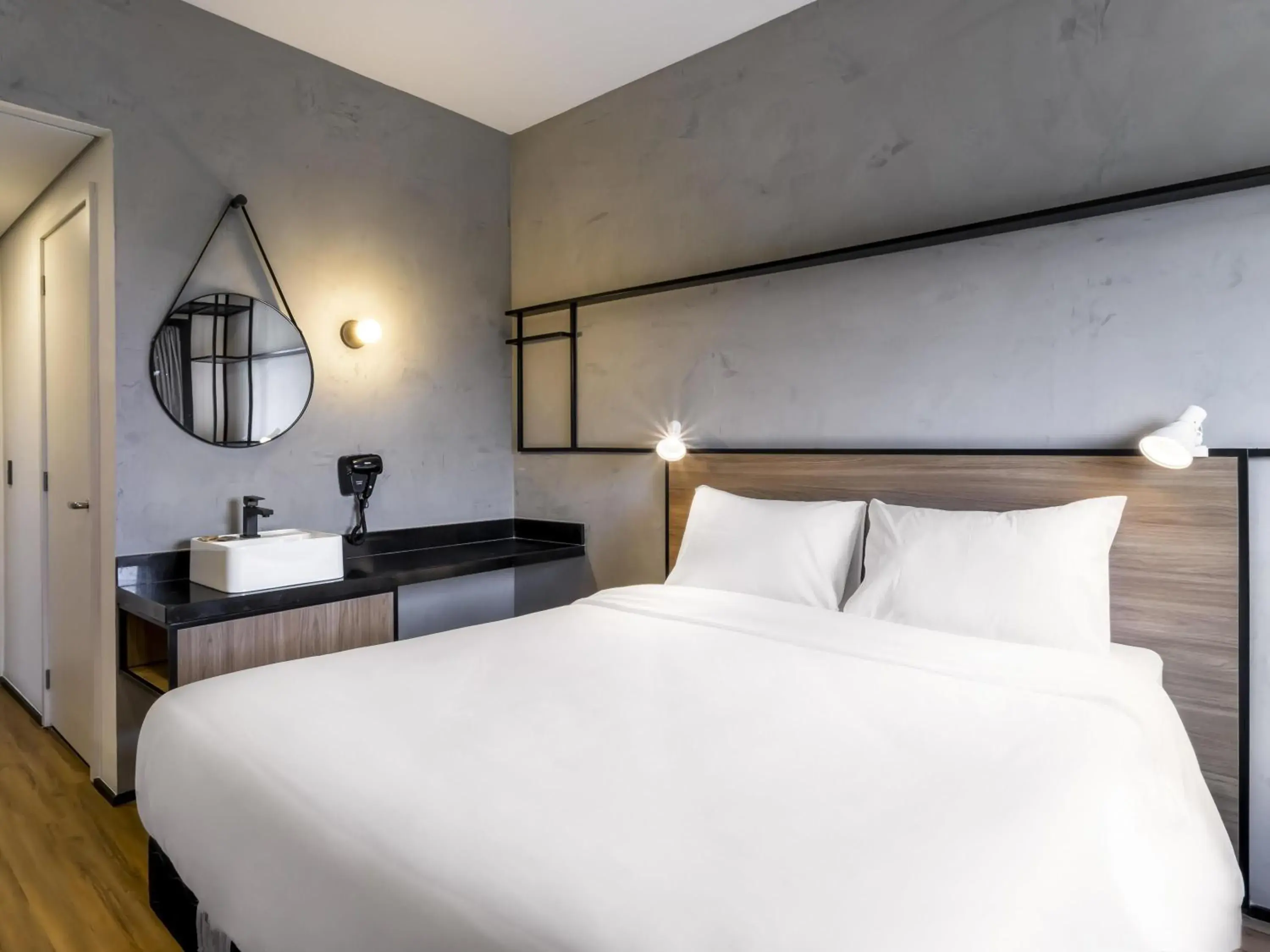 Standard Double Room - single occupancy in Ibis Aruja Standard Double Room - single occupancy in Ibis Aruja